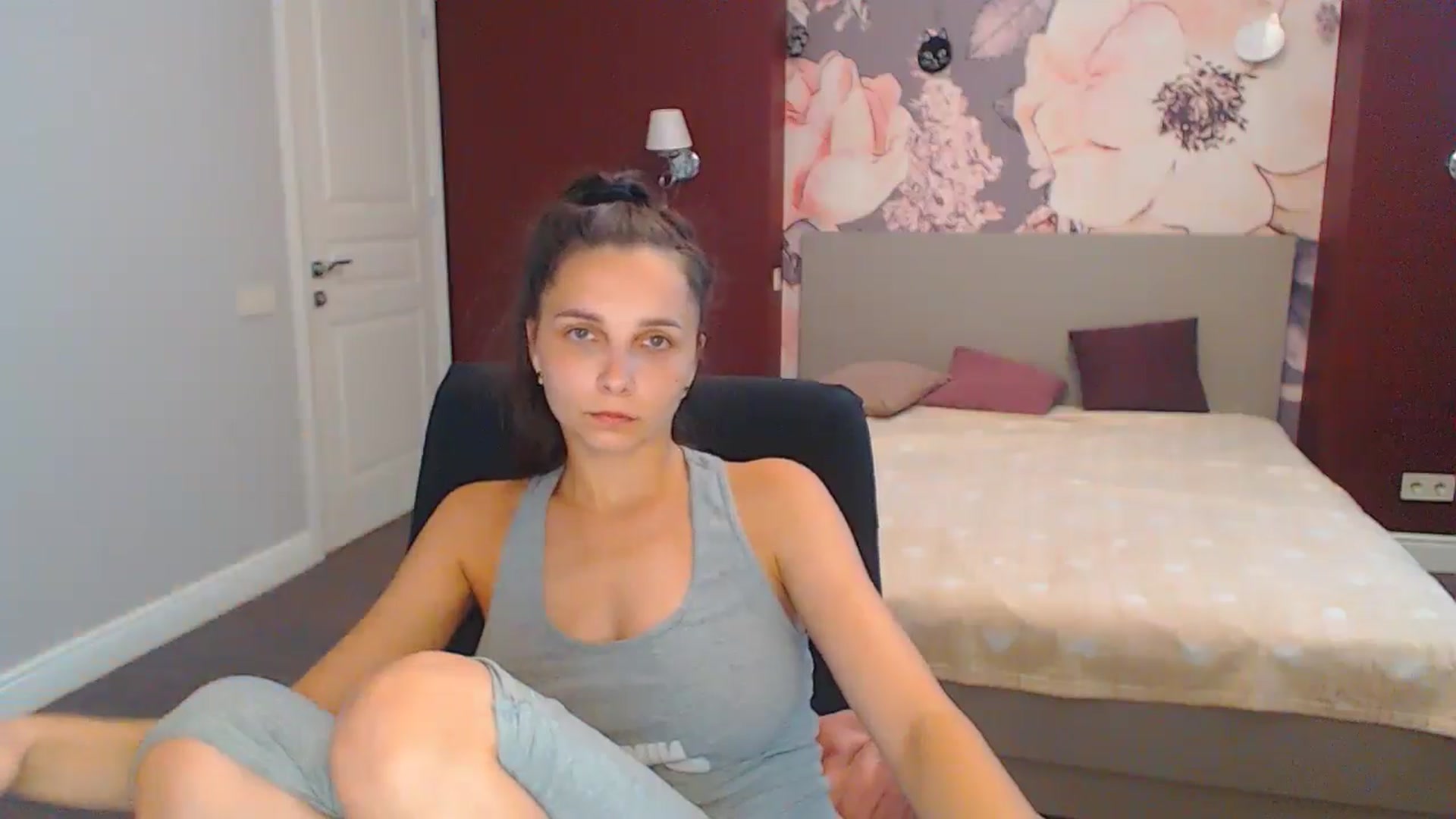 Gallery image thumbnail from Karina_Mils's myfreecams stream on, 08/15/2024, 10:51 image 9 of 20