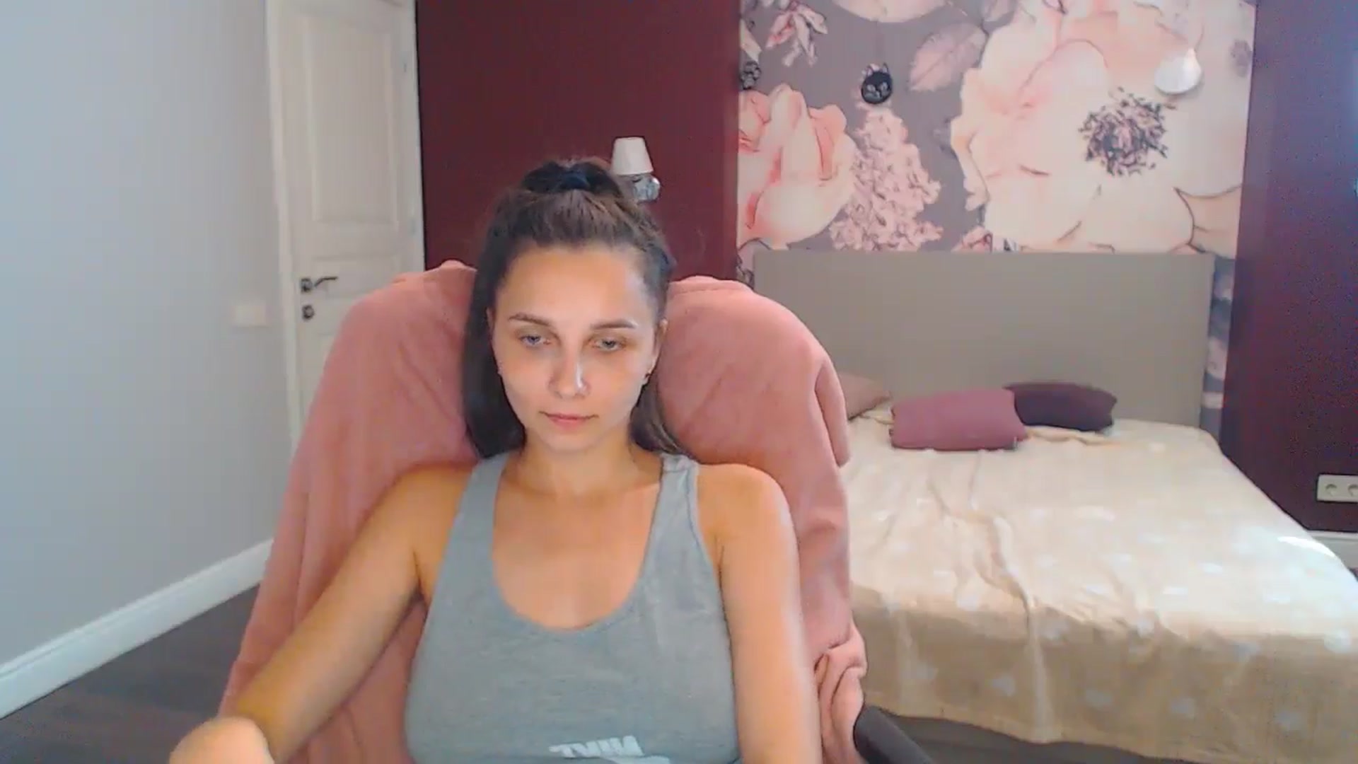Gallery image thumbnail from Karina_Mils's myfreecams stream on, 08/15/2024, 12:34 image 17 of 20