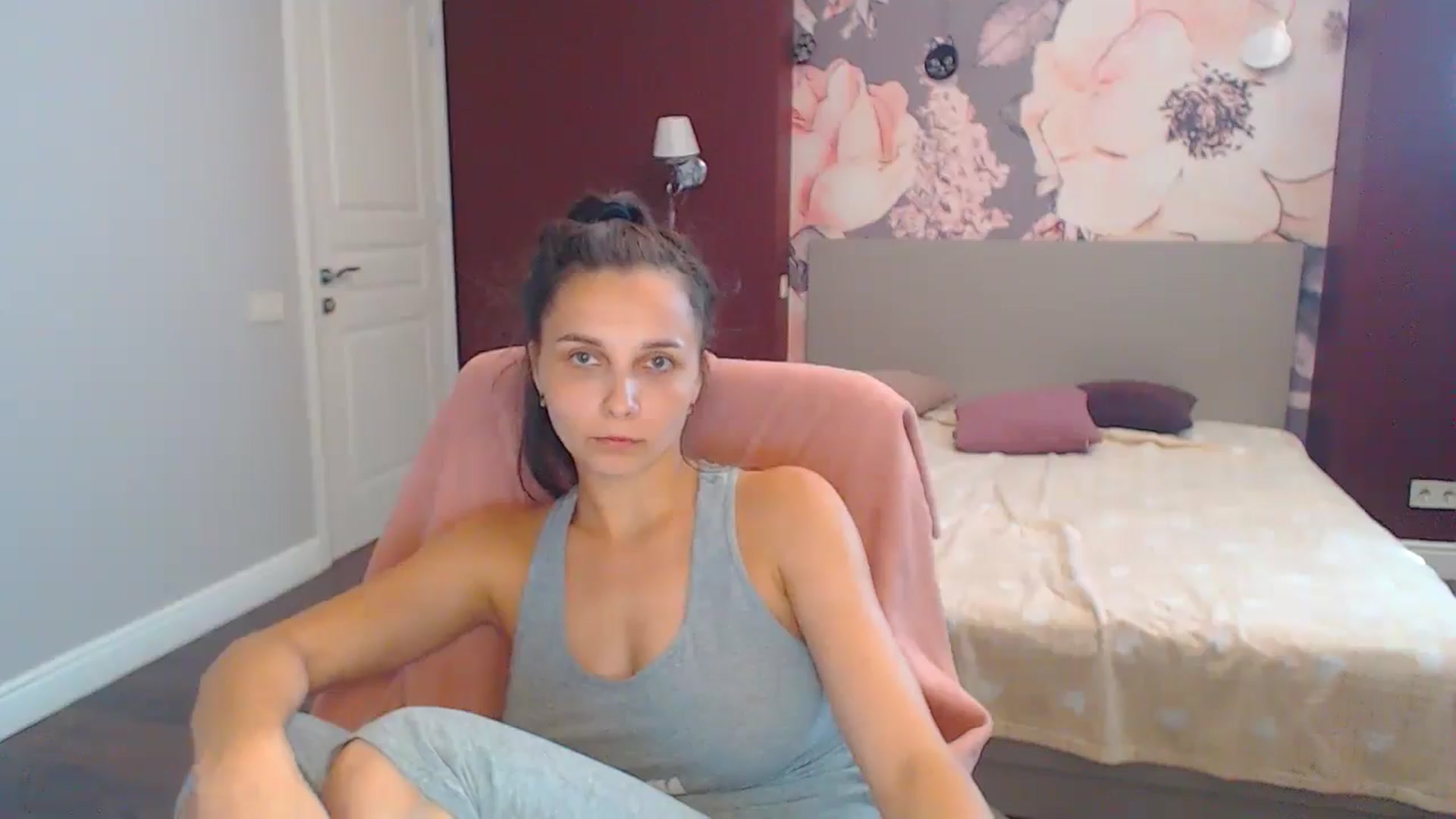 Gallery image thumbnail from Karina_Mils's myfreecams stream on, 08/15/2024, 12:34 image 13 of 20