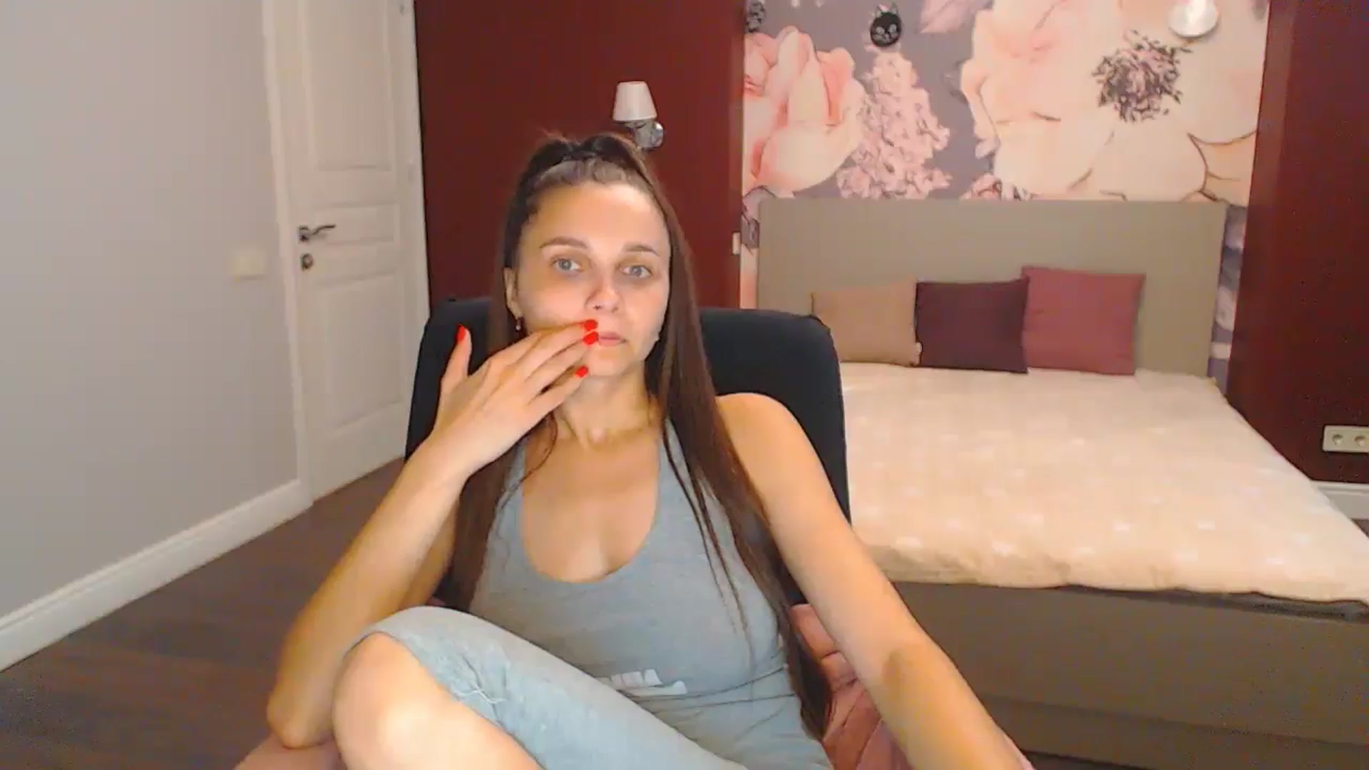 Gallery image thumbnail from Karina_Mils's myfreecams stream on, 08/16/2024, 06:43 image 5 of 20