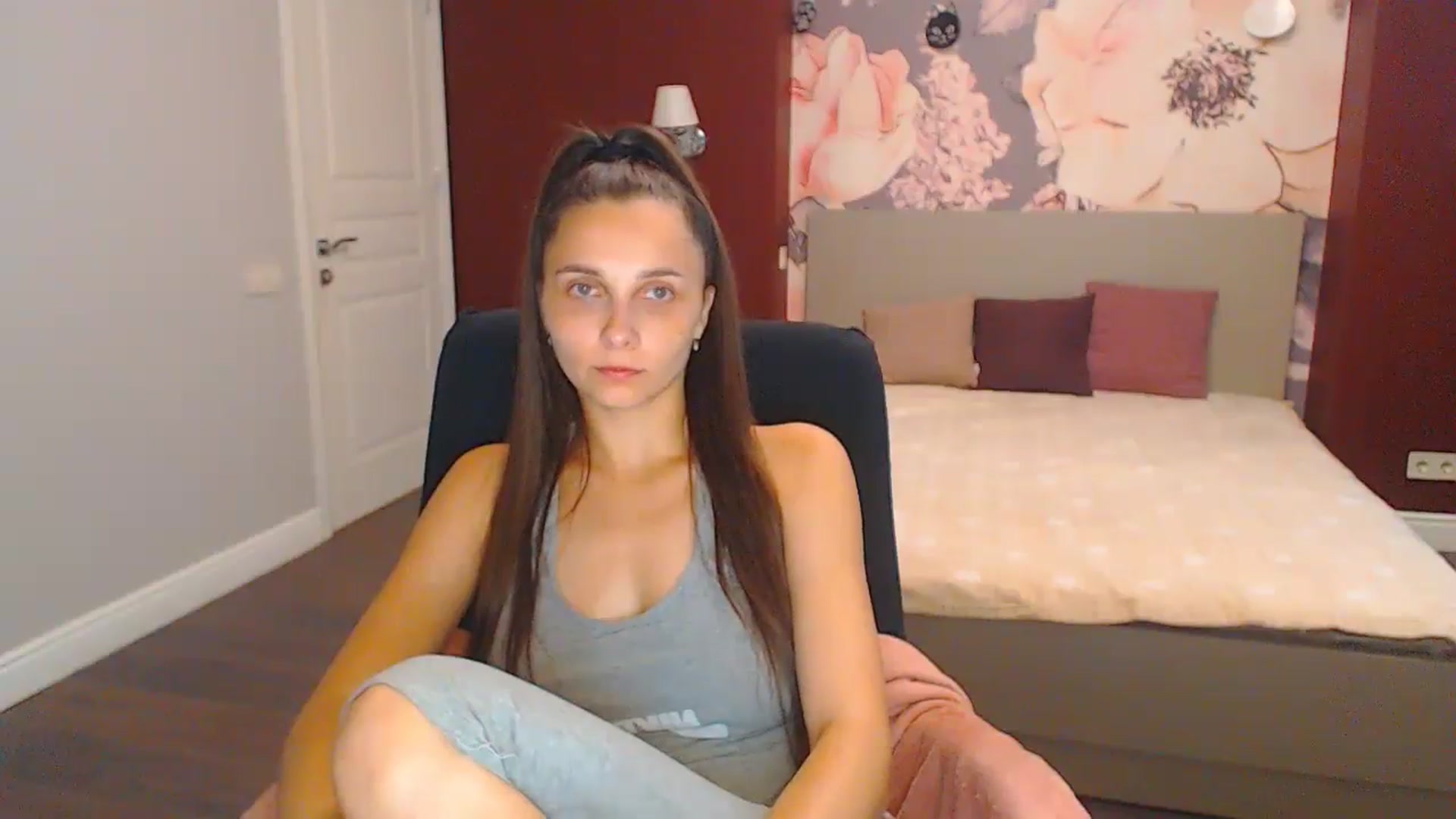 Gallery image thumbnail from Karina_Mils's myfreecams stream on, 08/16/2024, 06:43 image 13 of 20