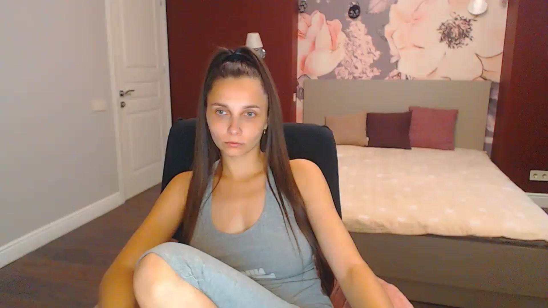 Gallery image thumbnail from Karina_Mils's myfreecams stream on, 08/16/2024, 06:43 image 4 of 20