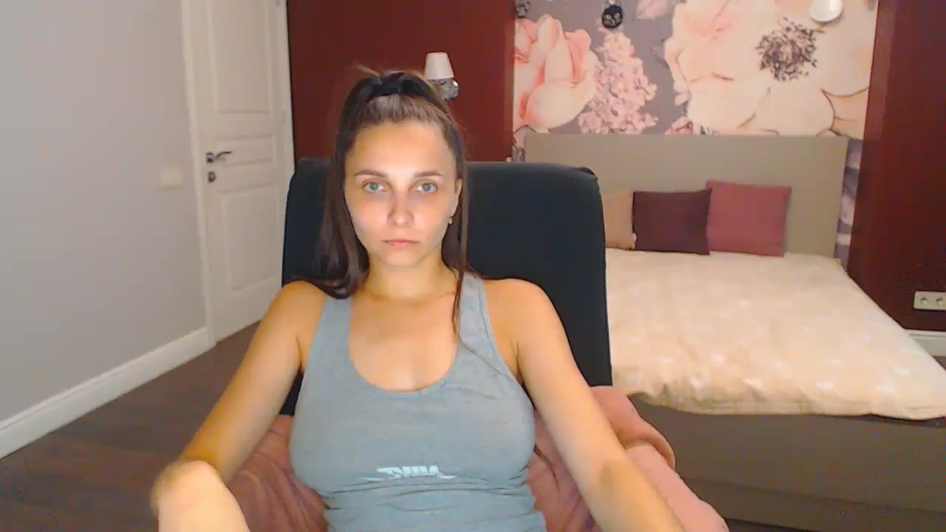 Gallery image thumbnail from Karina_Mils's myfreecams stream on, 08/16/2024, 07:23 image 12 of 20