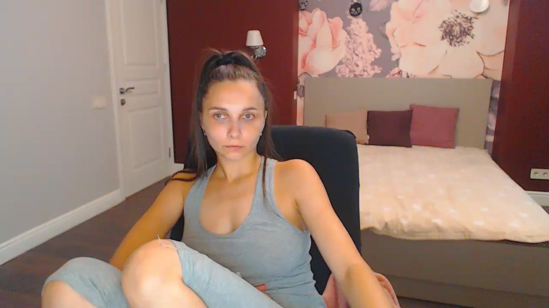 Gallery image thumbnail from Karina_Mils's myfreecams stream on, 08/16/2024, 07:23 image 18 of 20