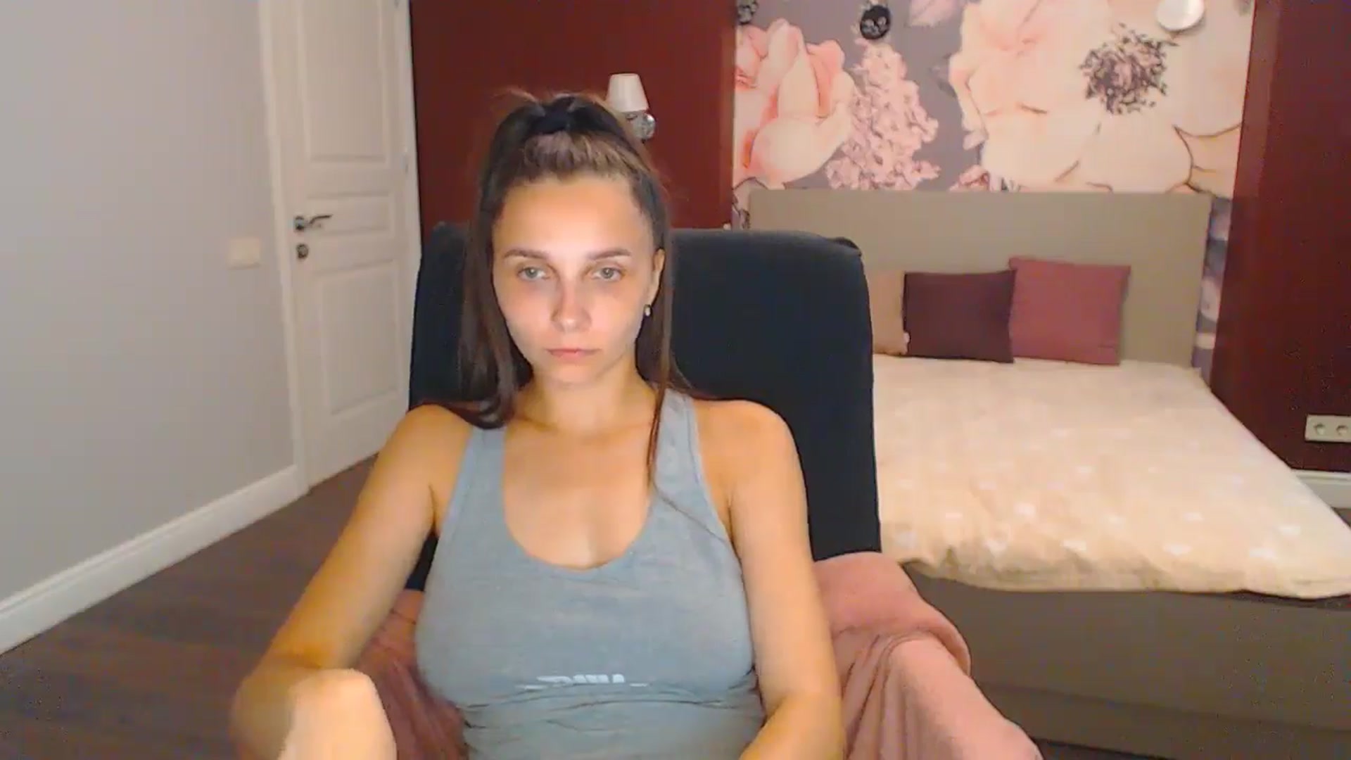 Gallery image thumbnail from Karina_Mils's myfreecams stream on, 08/16/2024, 07:23 image 11 of 20
