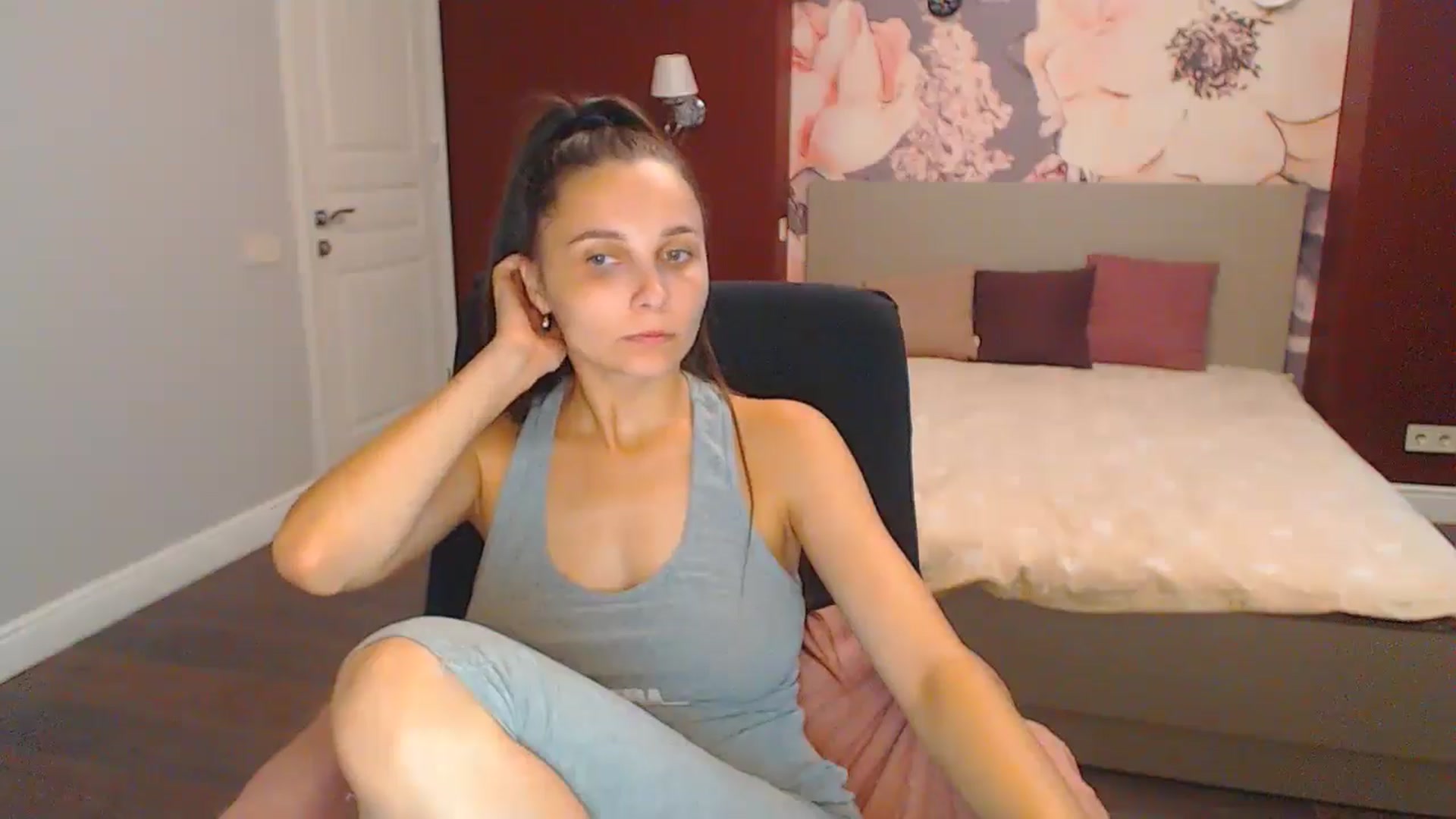 Gallery image thumbnail from Karina_Mils's myfreecams stream on, 08/16/2024, 07:23 image 5 of 20