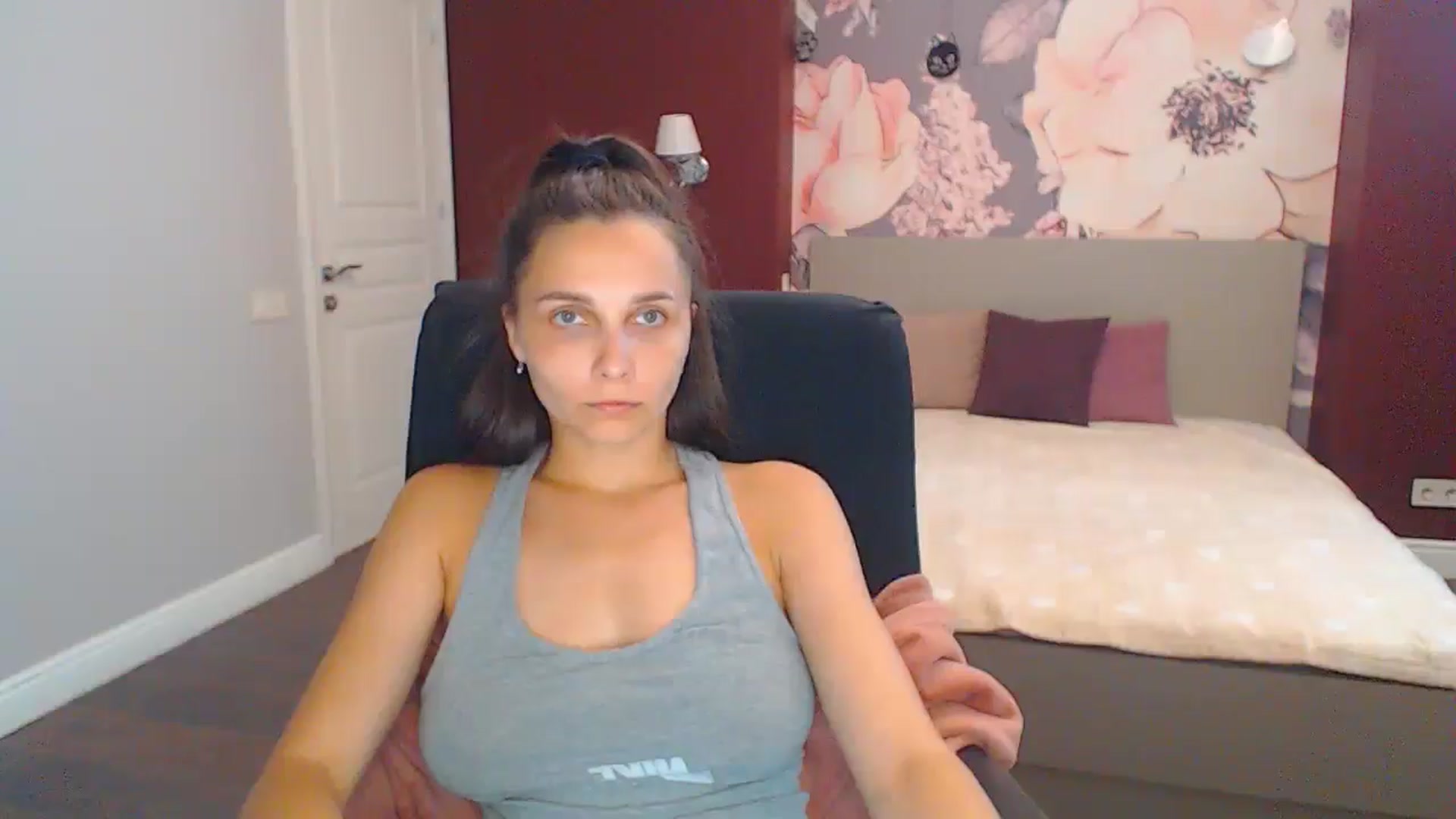 Gallery image thumbnail from Karina_Mils's myfreecams stream on, 08/16/2024, 13:36 image 19 of 20