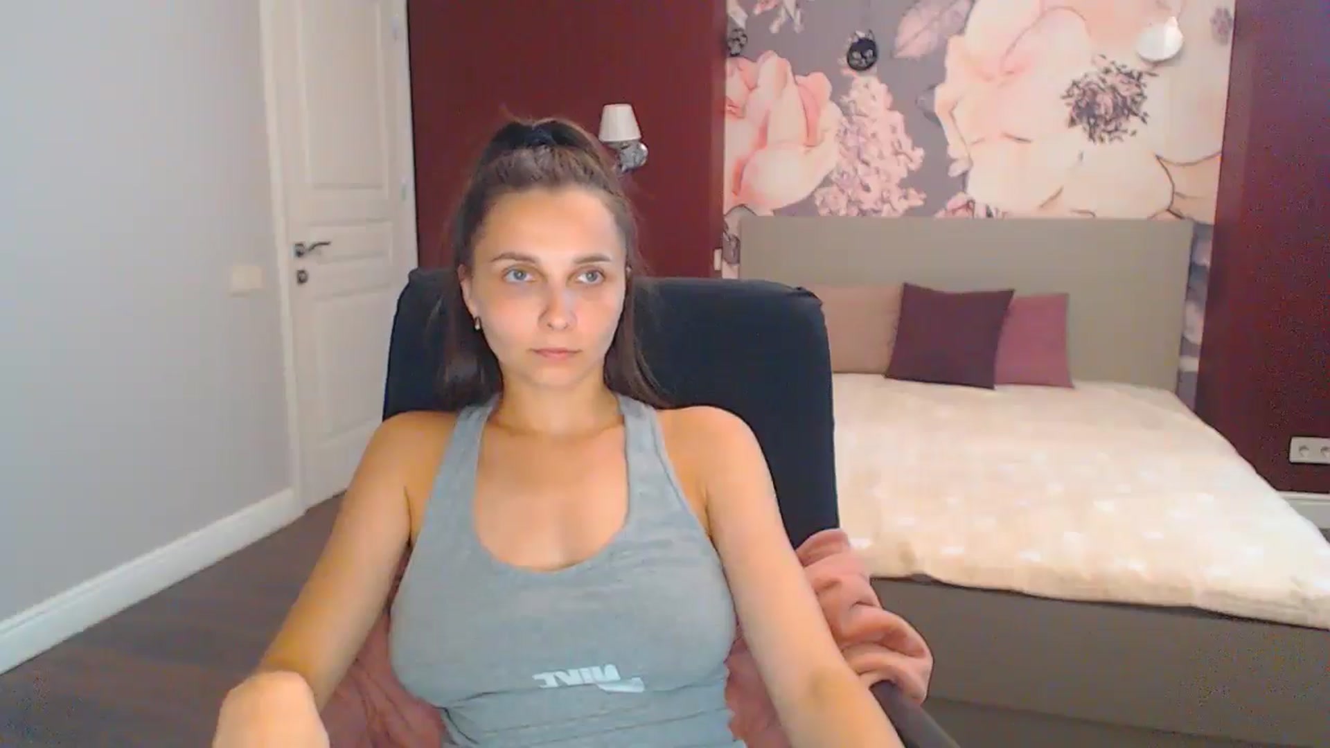 Gallery image thumbnail from Karina_Mils's myfreecams stream on, 08/16/2024, 13:36 image 16 of 20