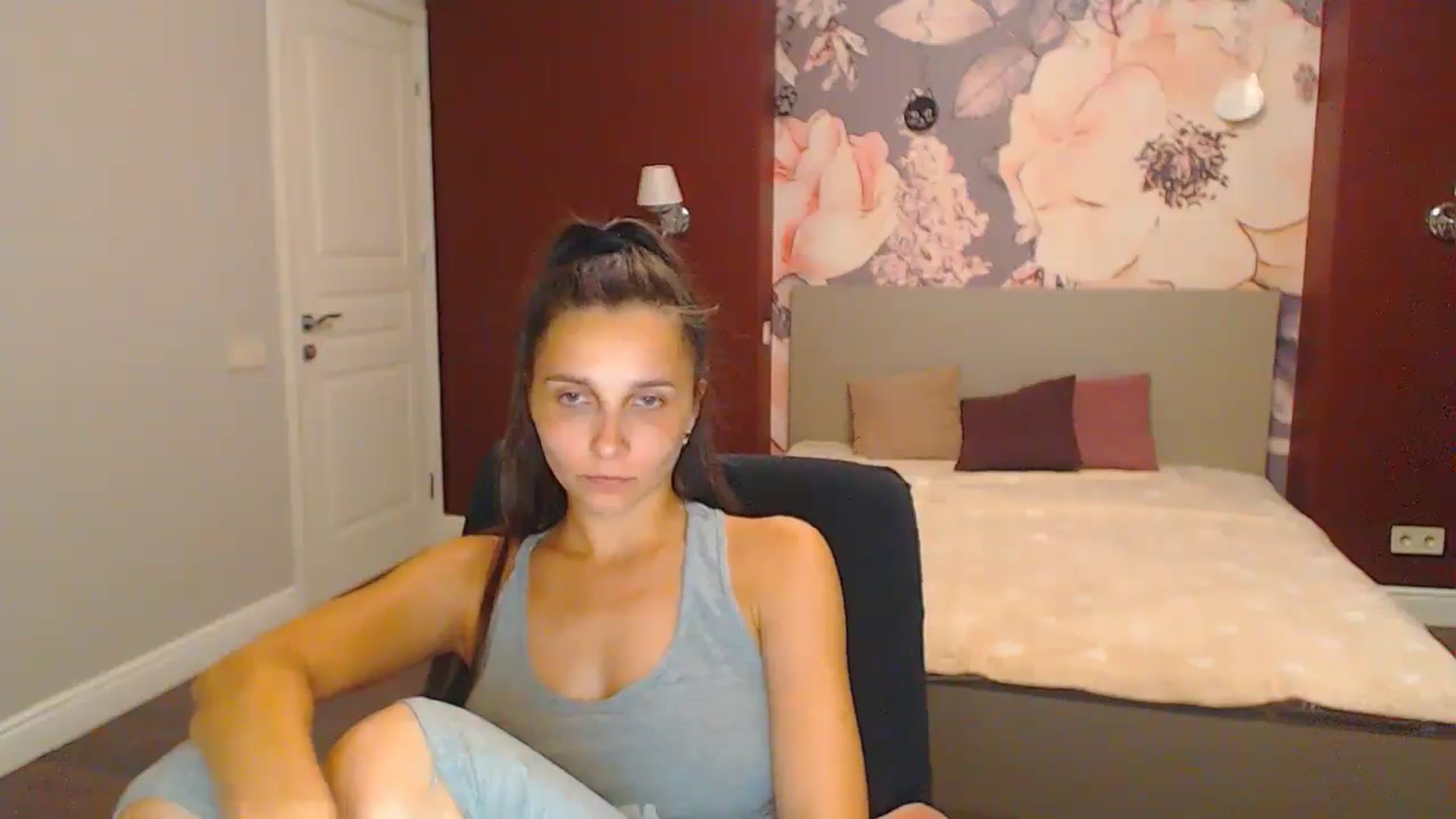 Gallery image thumbnail from Karina_Mils's myfreecams stream on, 08/16/2024, 17:53 image 13 of 20
