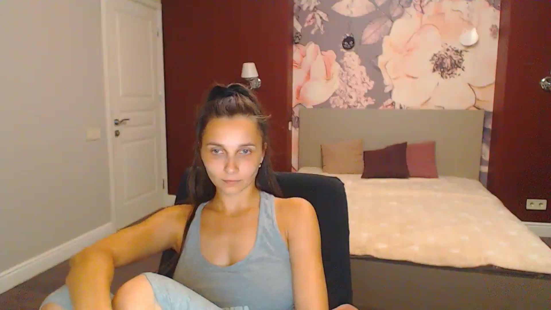 Gallery image thumbnail from Karina_Mils's myfreecams stream on, 08/16/2024, 17:53 image 15 of 20