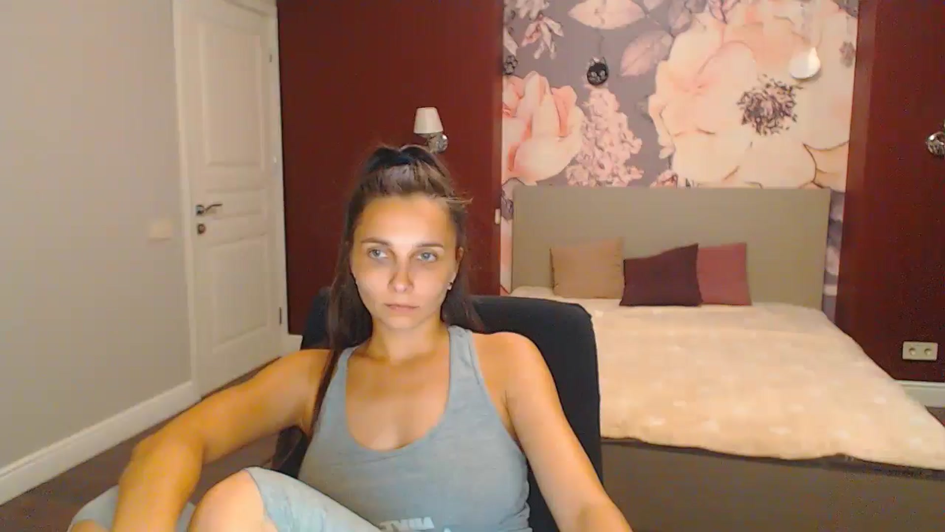Gallery image thumbnail from Karina_Mils's myfreecams stream on, 08/16/2024, 17:53 image 14 of 20