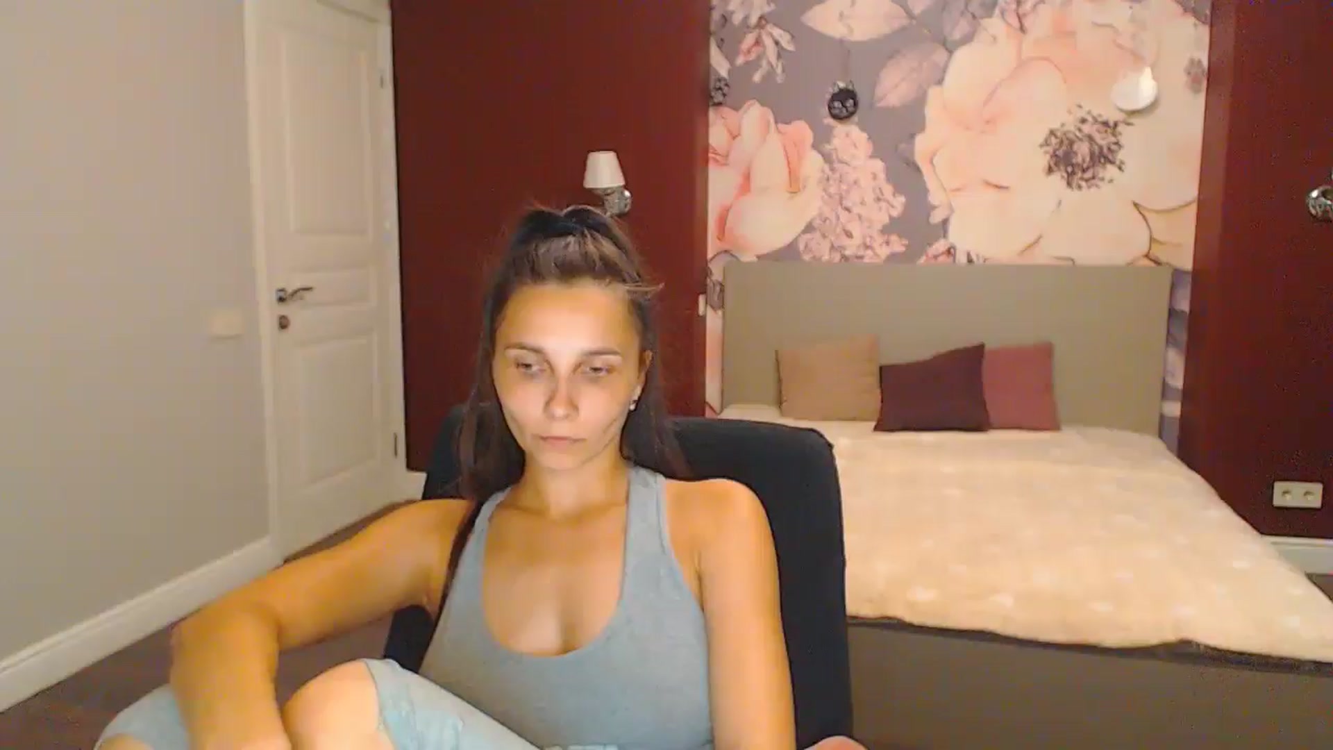 Gallery image thumbnail from Karina_Mils's myfreecams stream on, 08/16/2024, 17:53 image 19 of 20