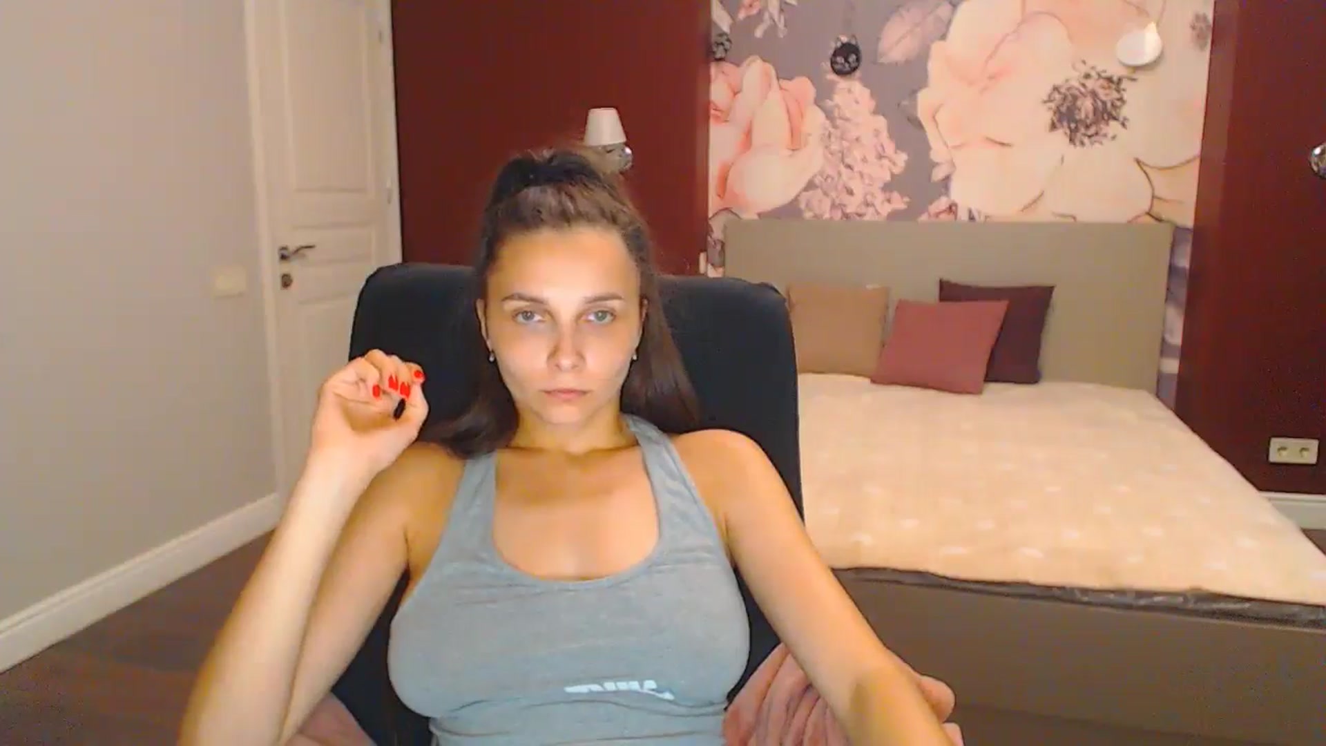Gallery image thumbnail from Karina_Mils's myfreecams stream on, 08/17/2024, 16:46 image 12 of 20