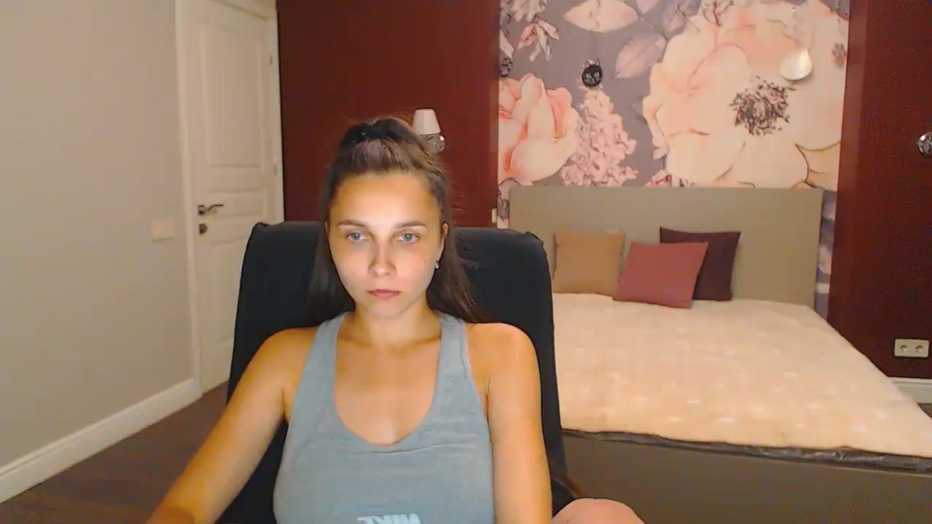 Gallery image thumbnail from Karina_Mils's myfreecams stream on, 08/17/2024, 17:51 image 13 of 20