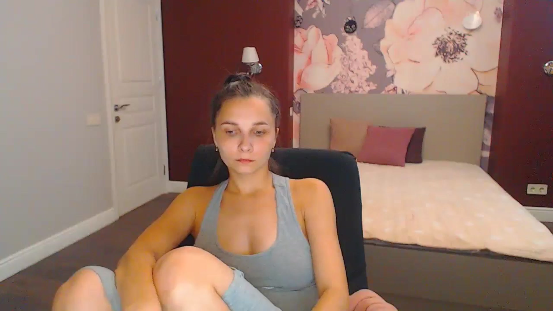 Gallery image thumbnail from Karina_Mils's myfreecams stream on, 08/18/2024, 14:58 image 19 of 20