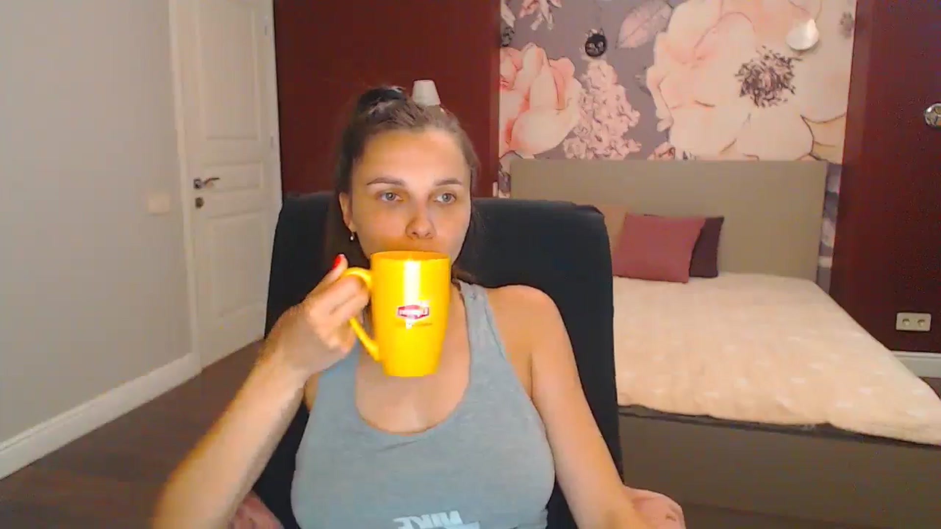 Gallery image thumbnail from Karina_Mils's myfreecams stream on, 08/18/2024, 15:39 image 20 of 20
