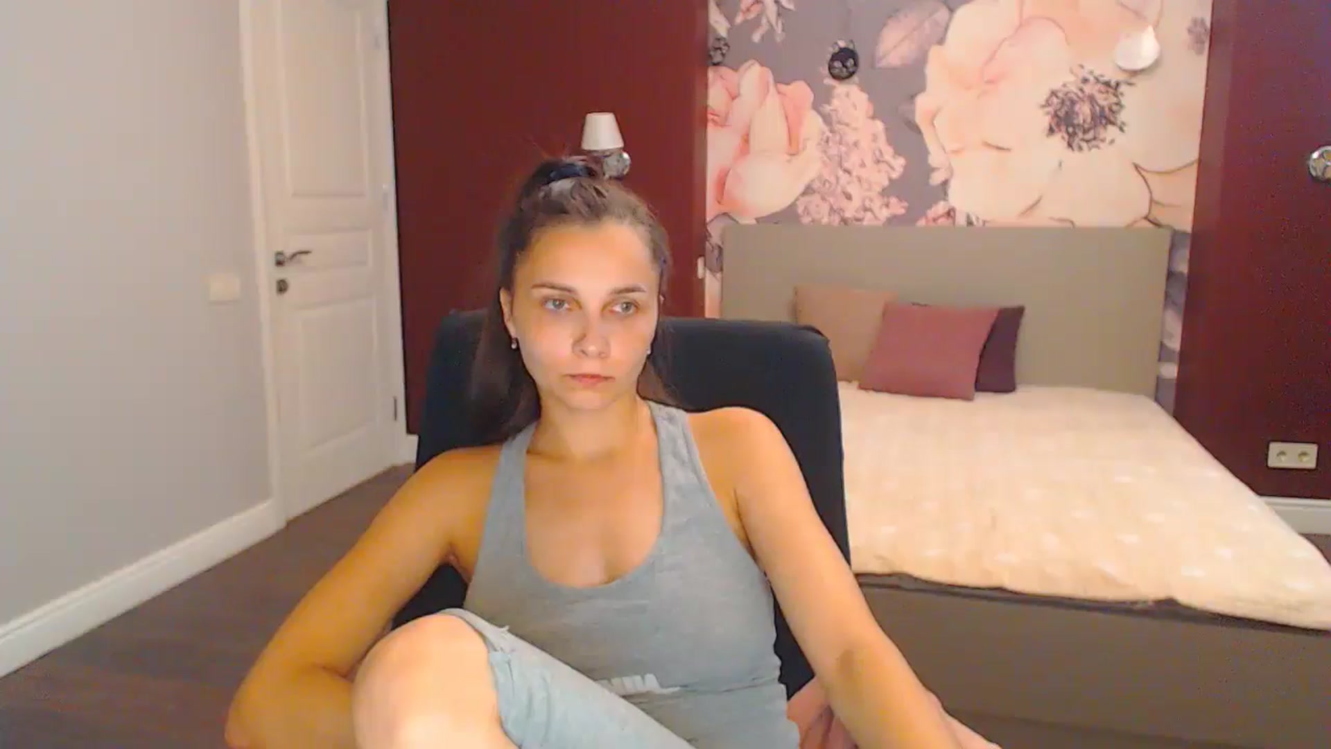 Gallery image thumbnail from Karina_Mils's myfreecams stream on, 08/18/2024, 15:39 image 5 of 20