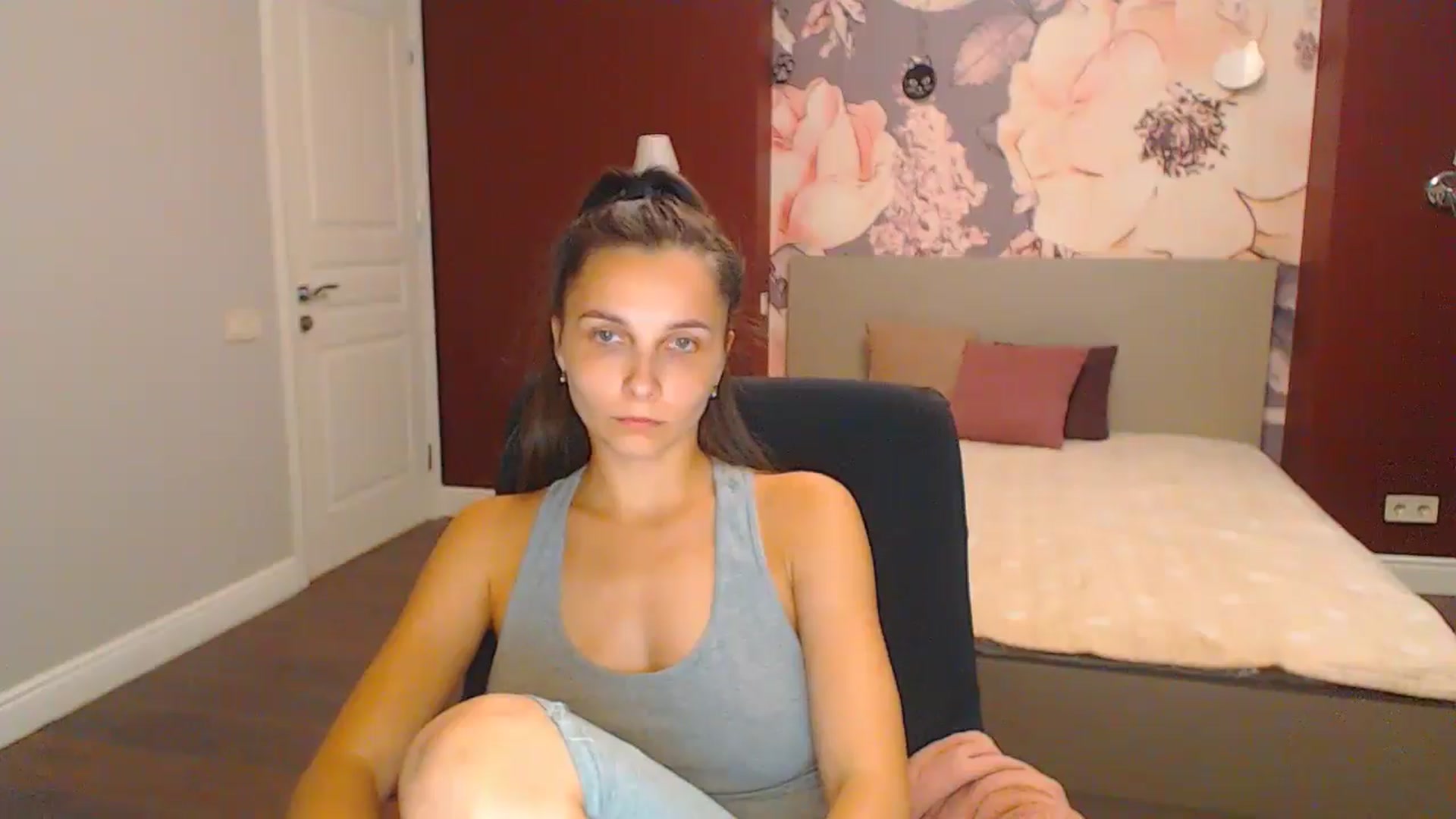 Gallery image thumbnail from Karina_Mils's myfreecams stream on, 08/18/2024, 16:19 image 12 of 20