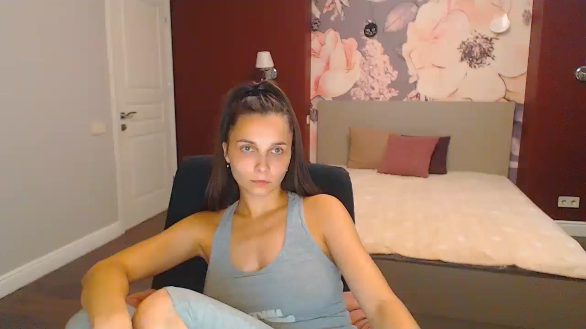 Gallery image thumbnail from Karina_Mils's myfreecams stream on, 08/18/2024, 16:19 image 1 of 20