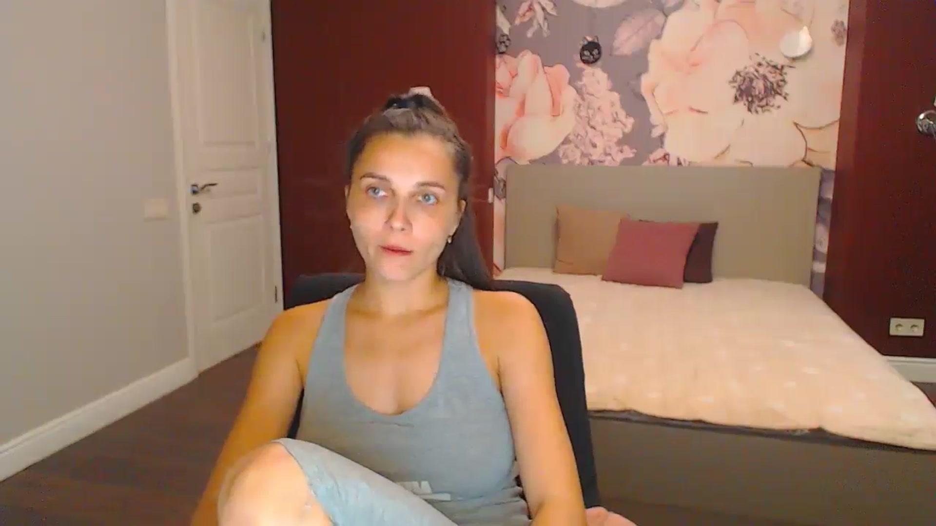 Gallery image thumbnail from Karina_Mils's myfreecams stream on, 08/18/2024, 16:19 image 19 of 20