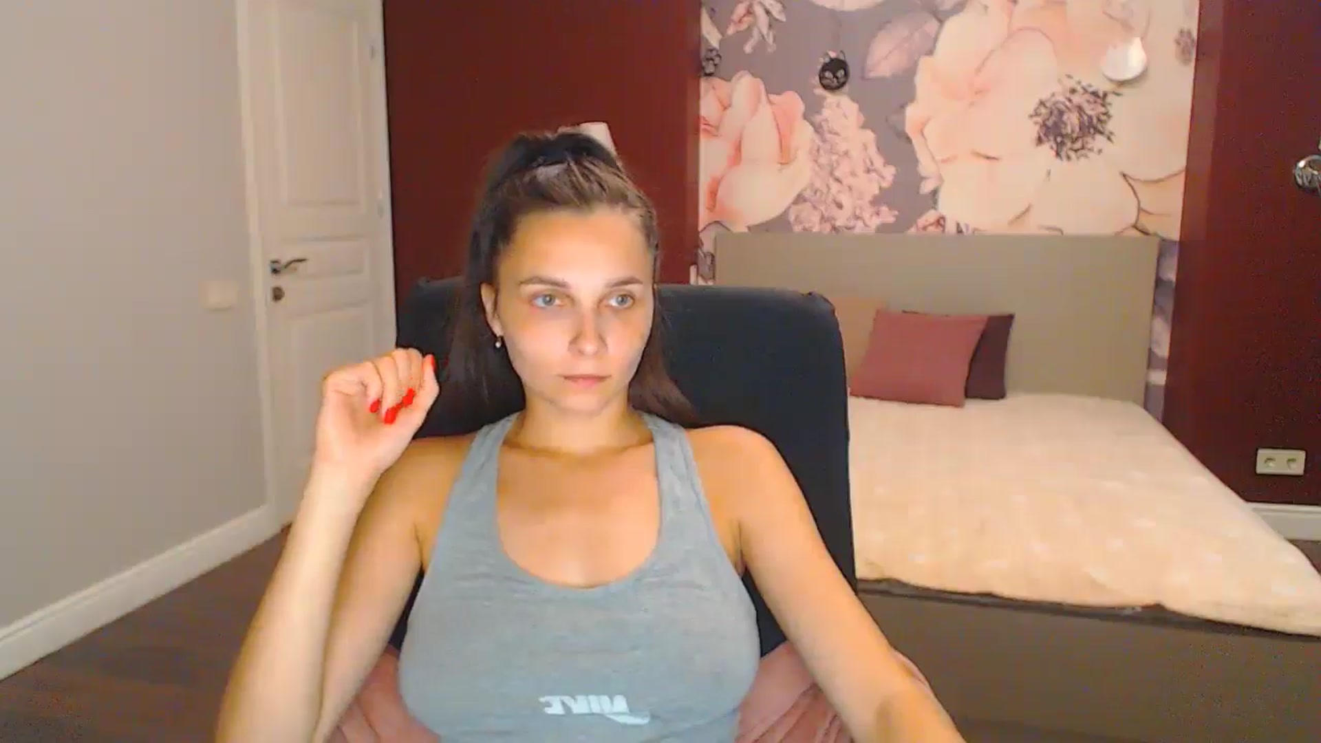 Gallery image thumbnail from Karina_Mils's myfreecams stream on, 08/18/2024, 16:19 image 3 of 20