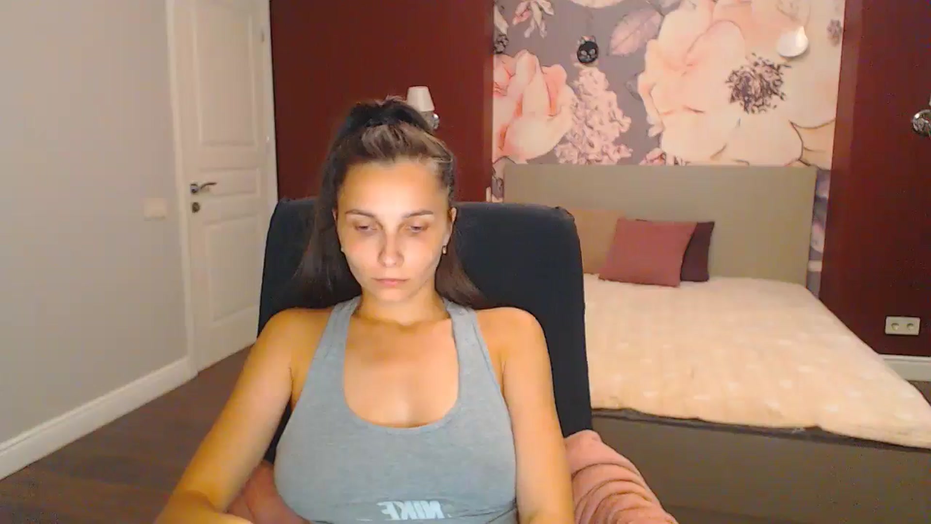 Gallery image thumbnail from Karina_Mils's myfreecams stream on, 08/18/2024, 16:19 image 9 of 20