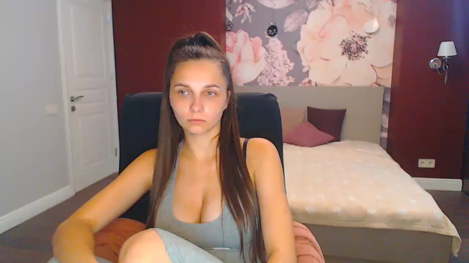 Gallery image thumbnail from Karina_Mils's myfreecams stream on, 08/22/2024, 09:29 image 6 of 20
