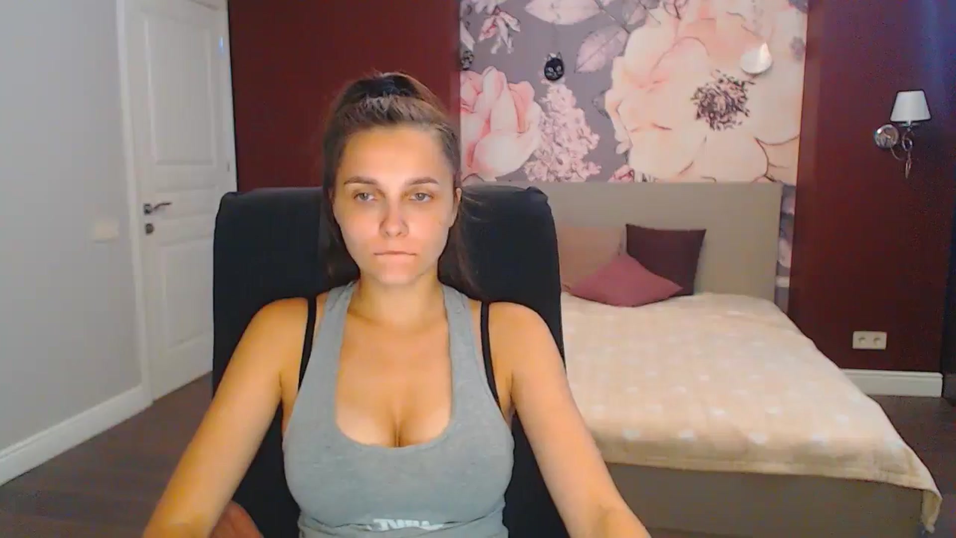 Gallery image thumbnail from Karina_Mils's myfreecams stream on, 08/22/2024, 09:29 image 16 of 20