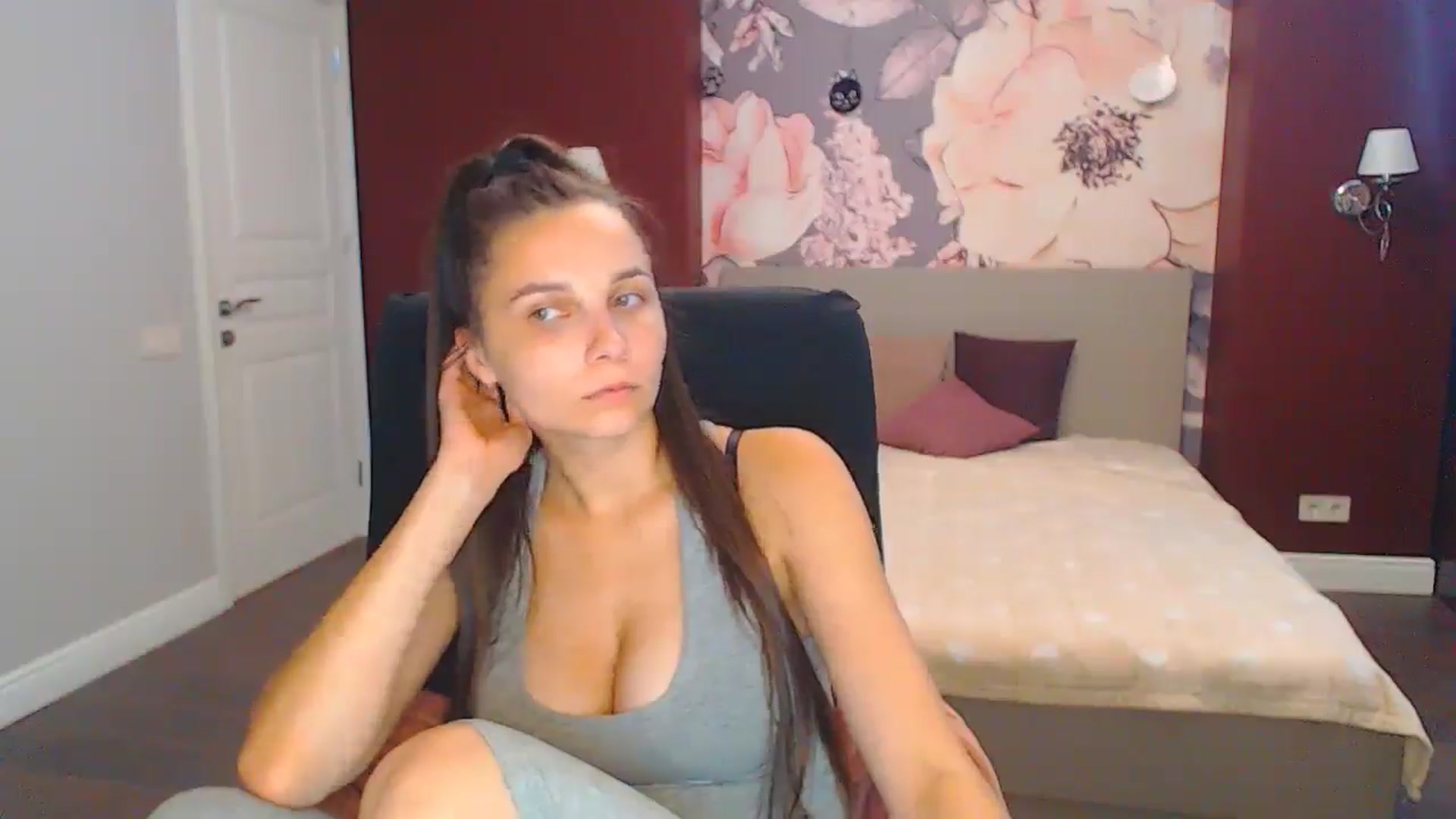 Gallery image thumbnail from Karina_Mils's myfreecams stream on, 08/22/2024, 09:29 image 7 of 20
