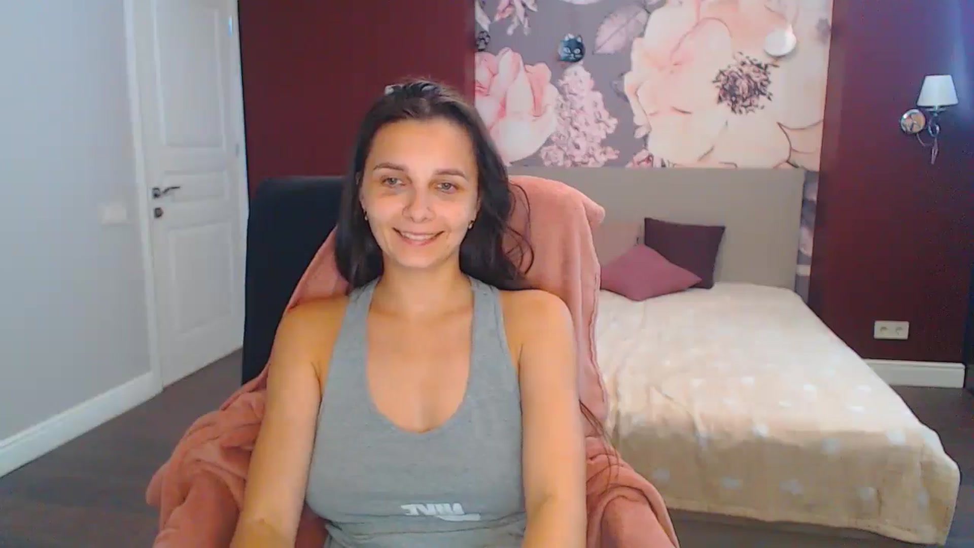 Gallery image thumbnail from Karina_Mils's myfreecams stream on, 08/22/2024, 11:13 image 19 of 20