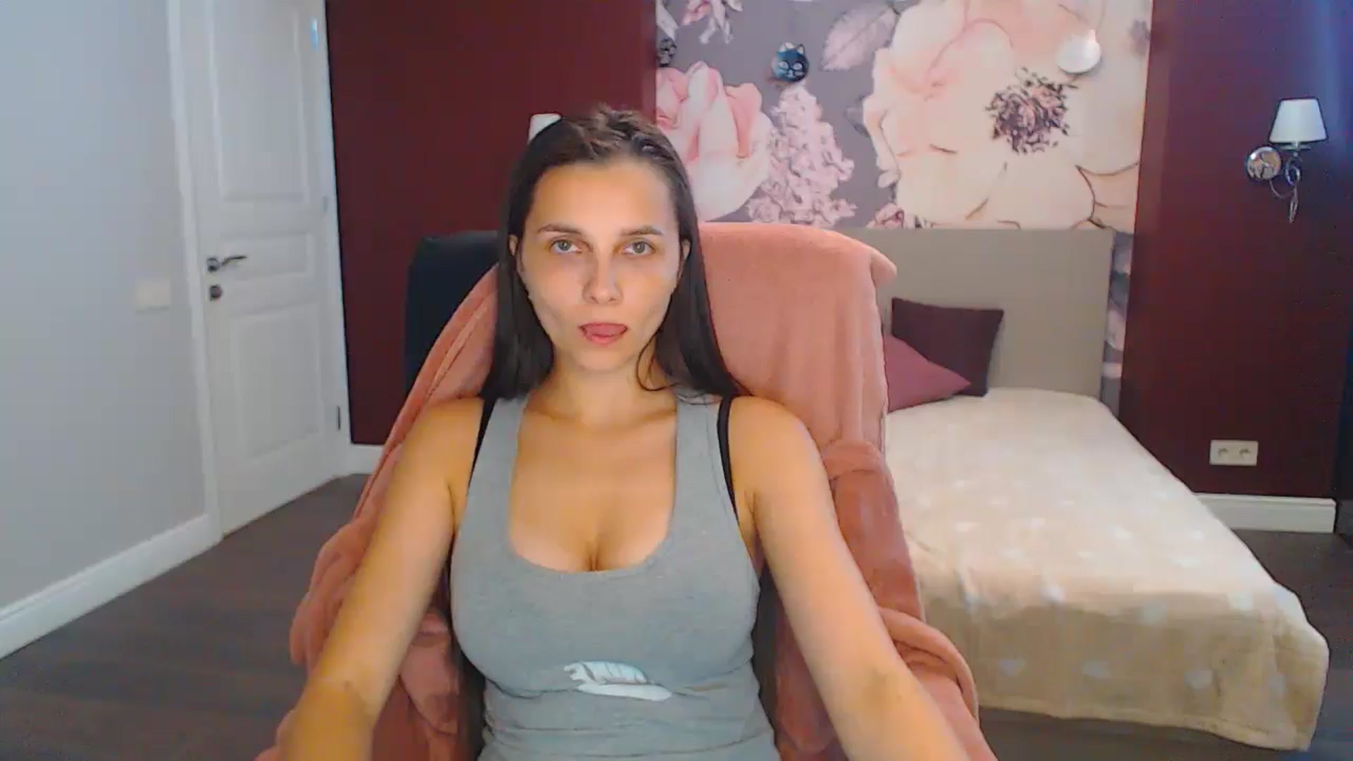 Gallery image thumbnail from Karina_Mils's myfreecams stream on, 08/22/2024, 11:13 image 9 of 20