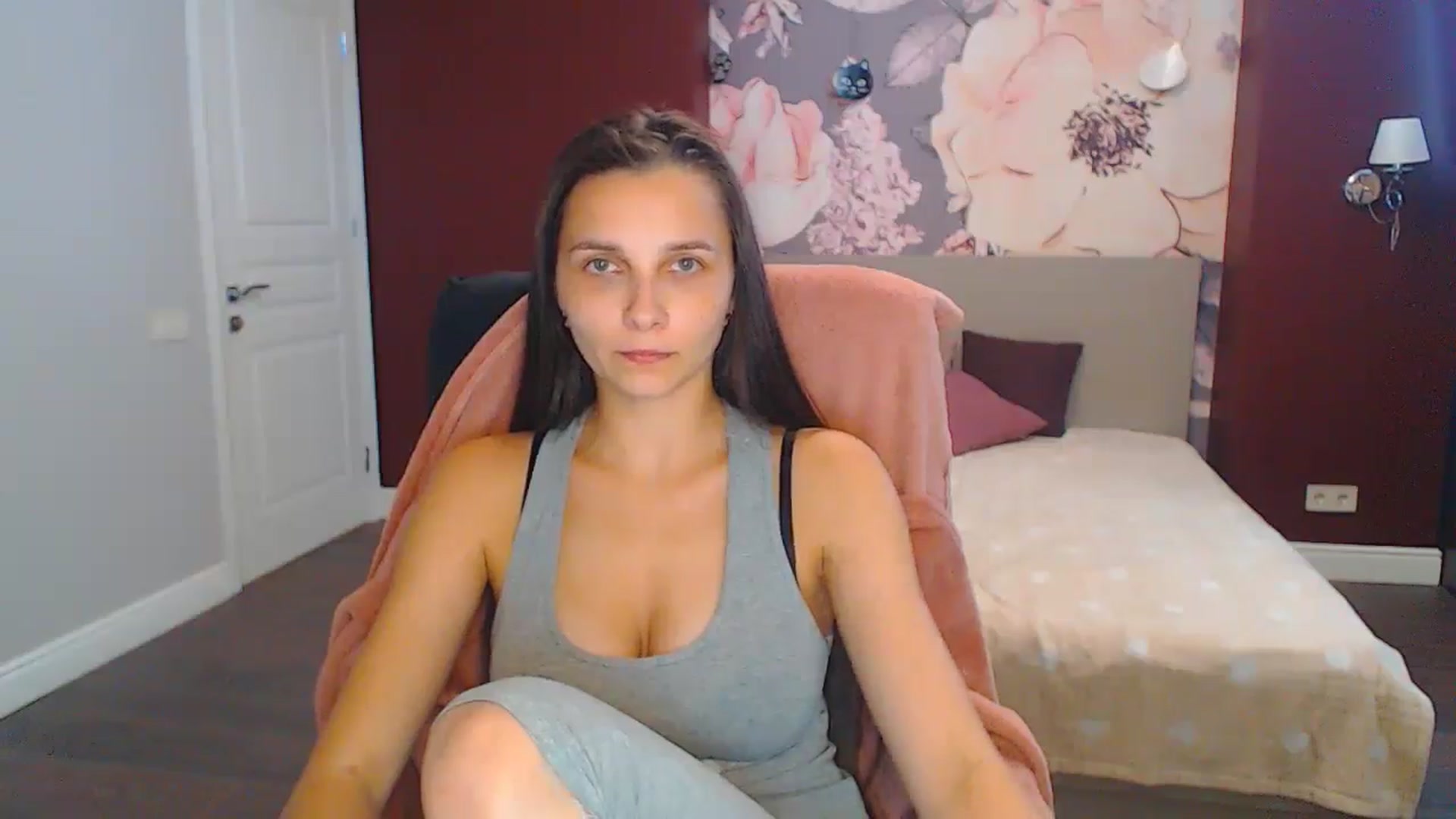 Gallery image thumbnail from Karina_Mils's myfreecams stream on, 08/22/2024, 11:13 image 4 of 20