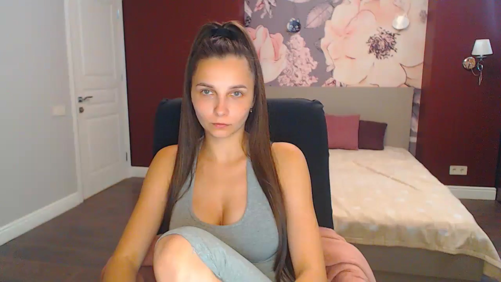 Gallery image thumbnail from Karina_Mils's myfreecams stream on, 08/23/2024, 15:26 image 6 of 20