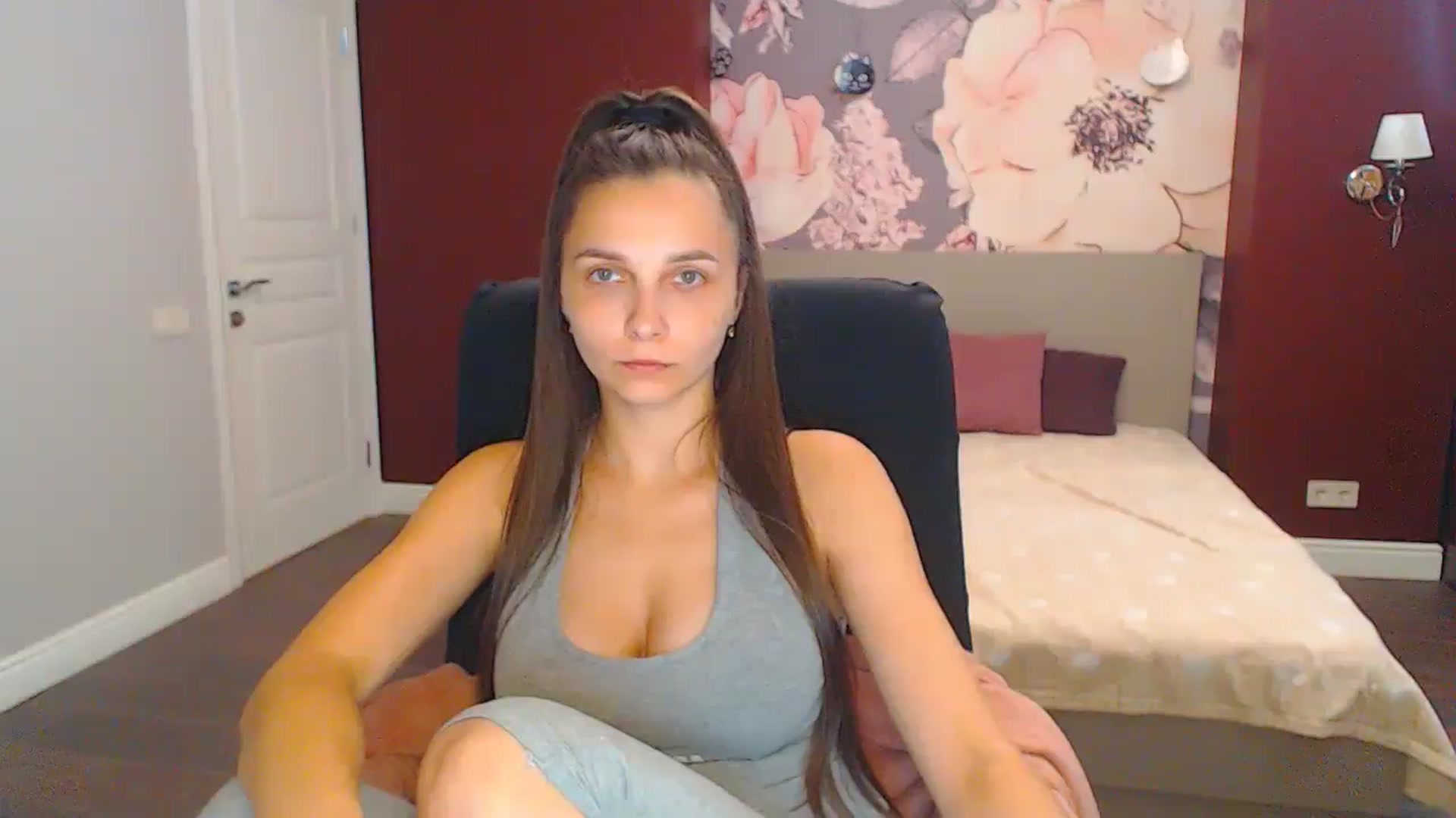 Gallery image thumbnail from Karina_Mils's myfreecams stream on, 08/23/2024, 15:26 image 13 of 20