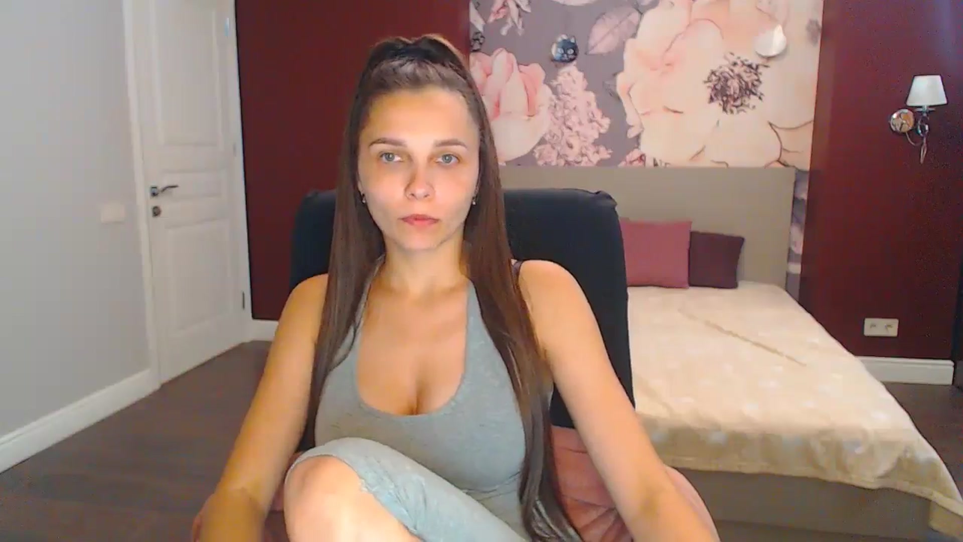 Gallery image thumbnail from Karina_Mils's myfreecams stream on, 08/23/2024, 15:26 image 3 of 20
