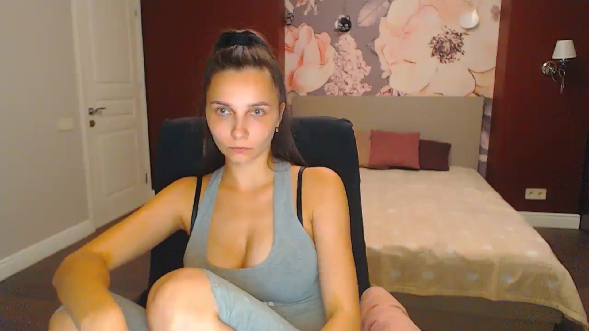 Gallery image thumbnail from Karina_Mils's myfreecams stream on, 08/23/2024, 17:03 image 18 of 20