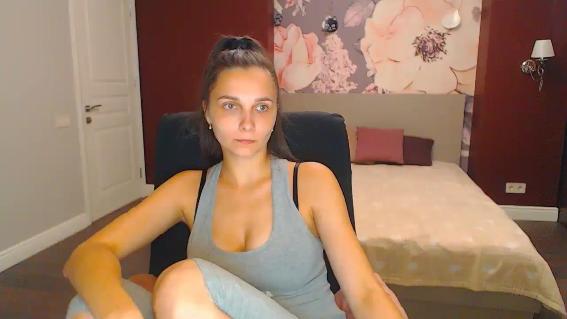Gallery image thumbnail from Karina_Mils's myfreecams stream on, 08/23/2024, 17:03 image 2 of 20