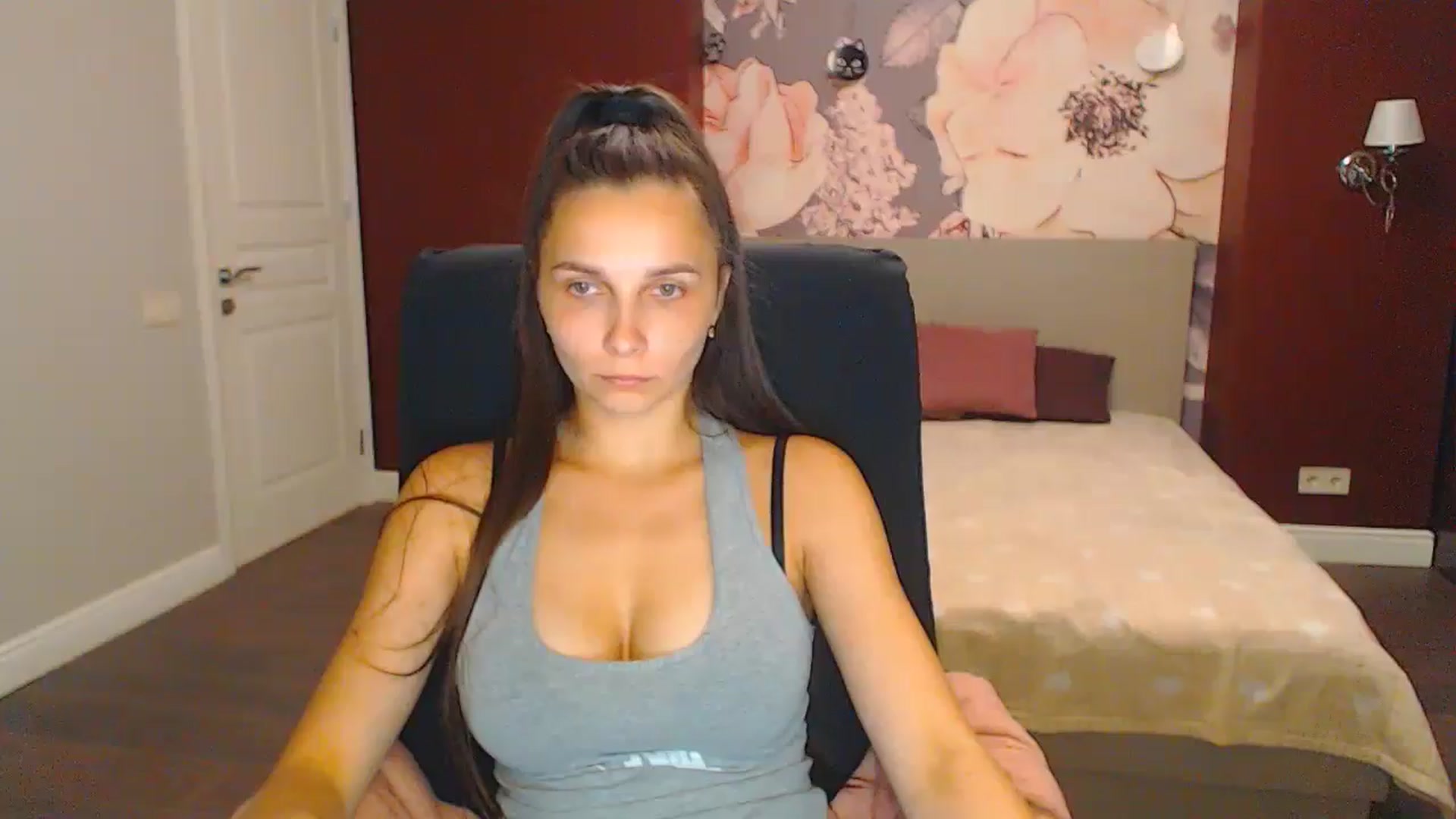 Gallery image thumbnail from Karina_Mils's myfreecams stream on, 08/23/2024, 17:03 image 11 of 20