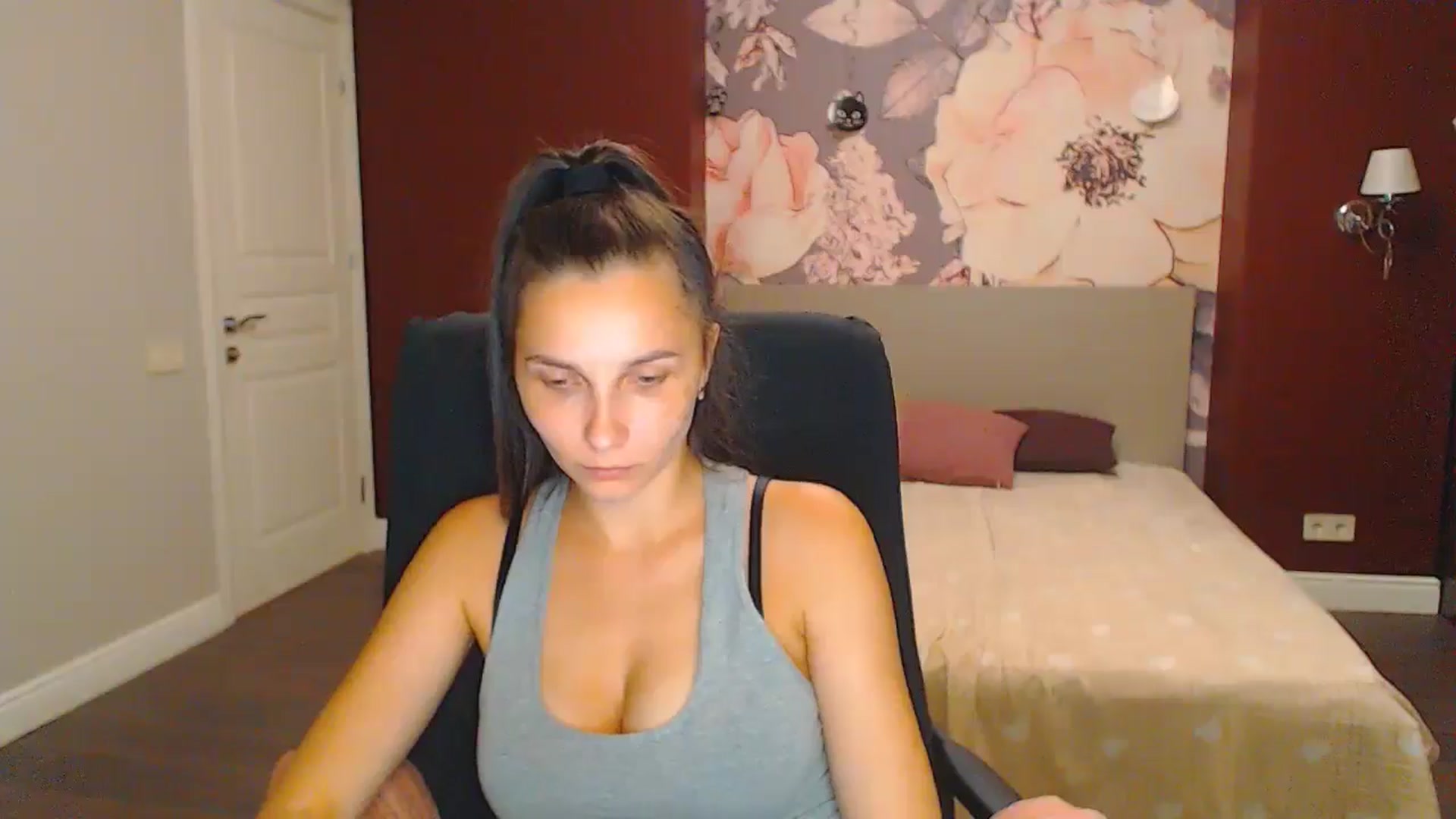 Gallery image thumbnail from Karina_Mils's myfreecams stream on, 08/23/2024, 19:16 image 18 of 20