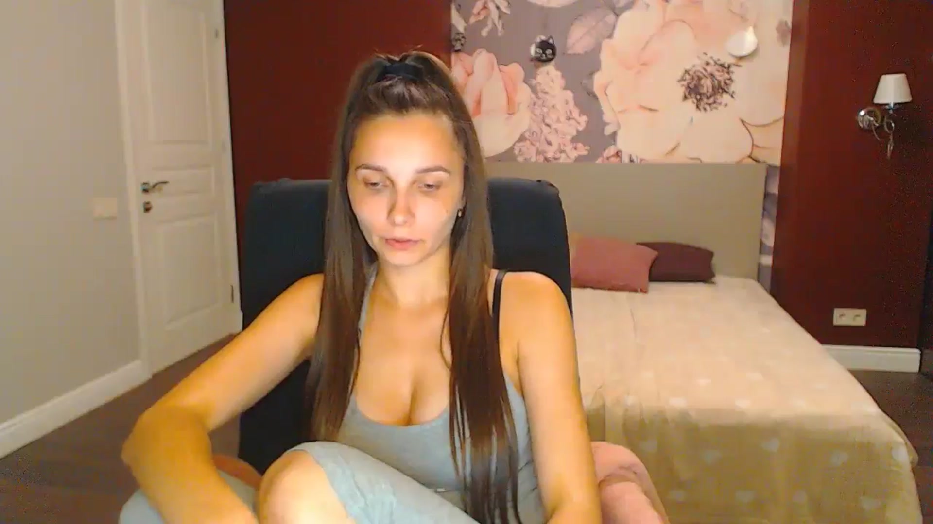 Gallery image thumbnail from Karina_Mils's myfreecams stream on, 08/23/2024, 19:16 image 2 of 20