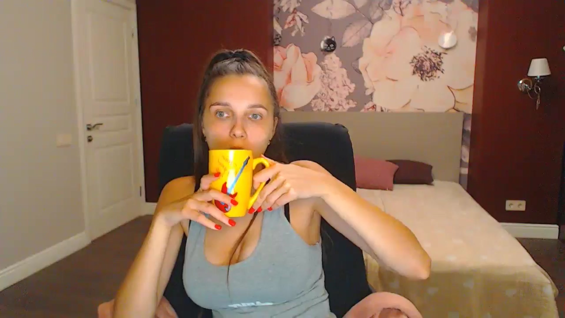 Gallery image thumbnail from Karina_Mils's myfreecams stream on, 08/23/2024, 19:16 image 7 of 20