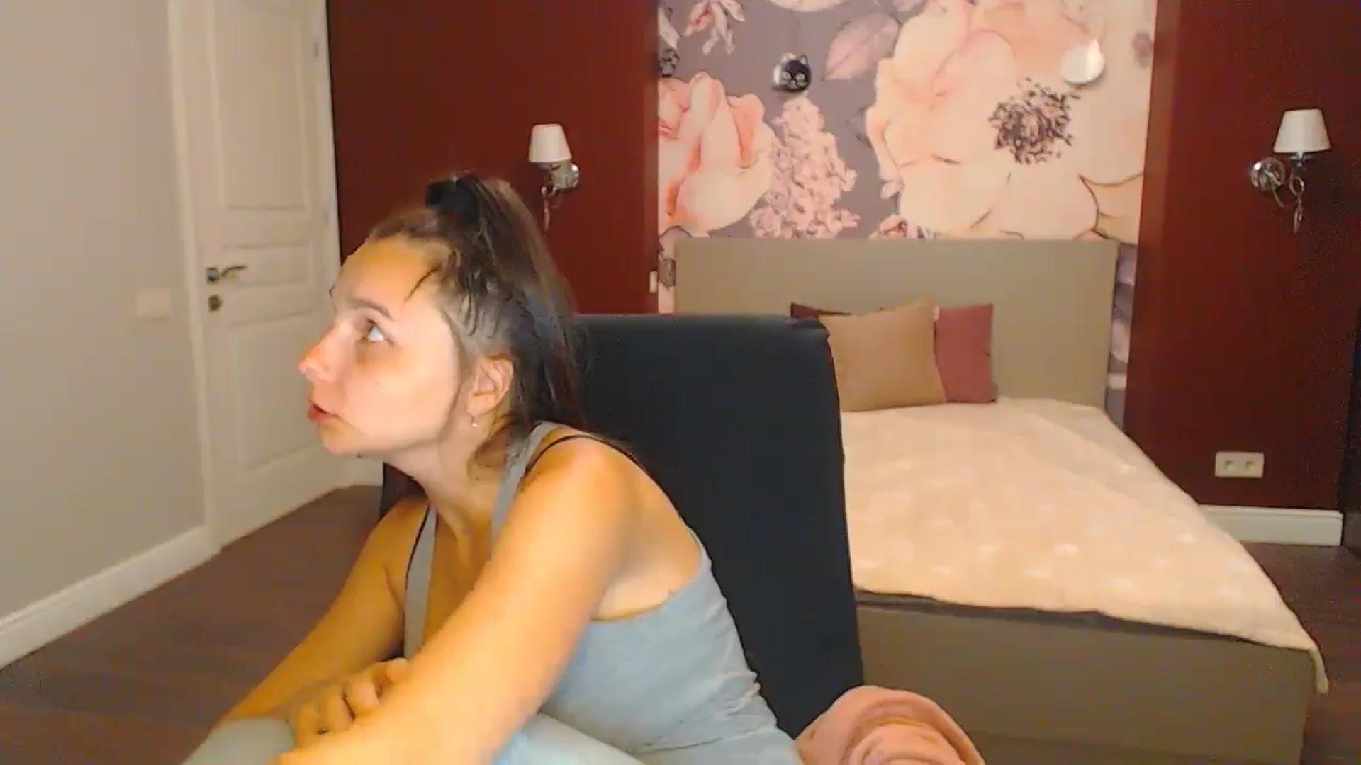 Gallery image thumbnail from Karina_Mils's myfreecams stream on, 08/24/2024, 17:21 image 8 of 20