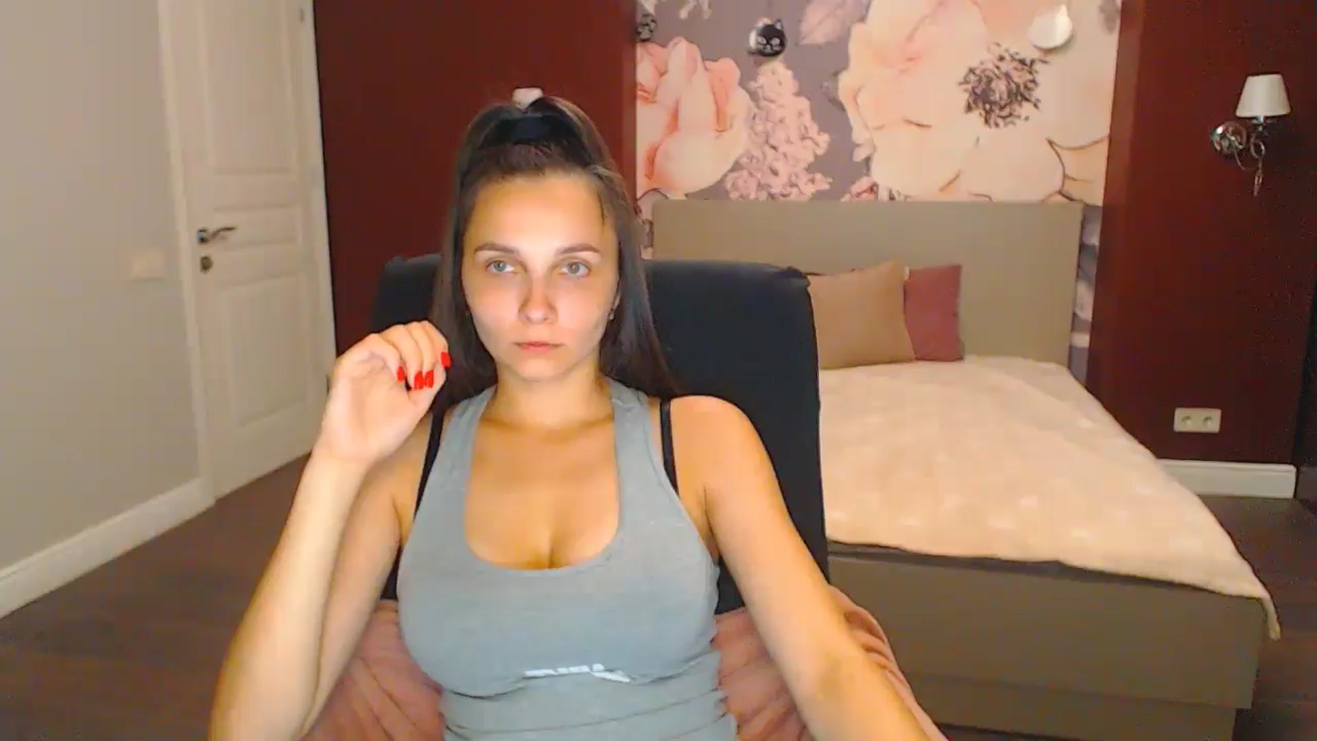 Gallery image thumbnail from Karina_Mils's myfreecams stream on, 08/24/2024, 17:21 image 15 of 20