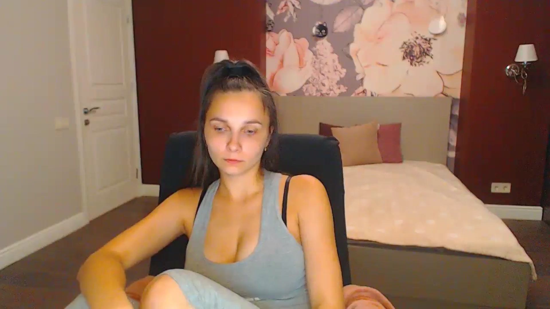 Gallery image thumbnail from Karina_Mils's myfreecams stream on, 08/24/2024, 17:21 image 7 of 20