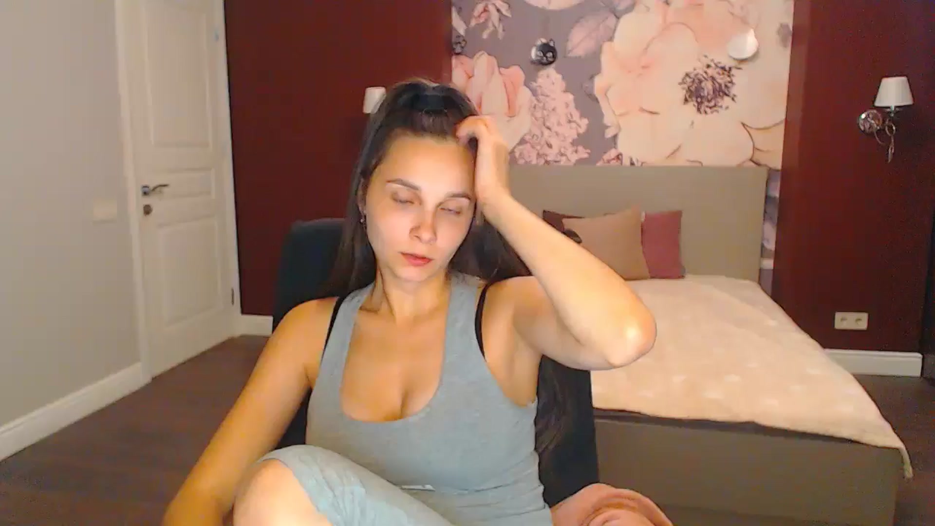 Gallery image thumbnail from Karina_Mils's myfreecams stream on, 08/24/2024, 17:21 image 1 of 20