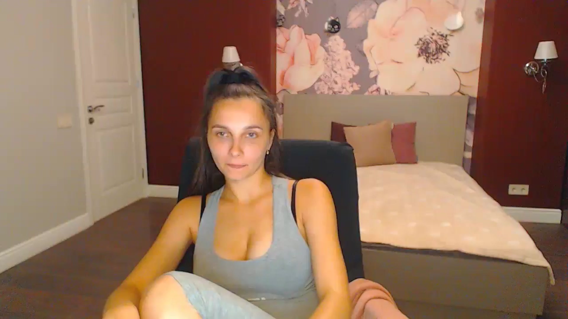 Gallery image thumbnail from Karina_Mils's myfreecams stream on, 08/24/2024, 18:46 image 5 of 20