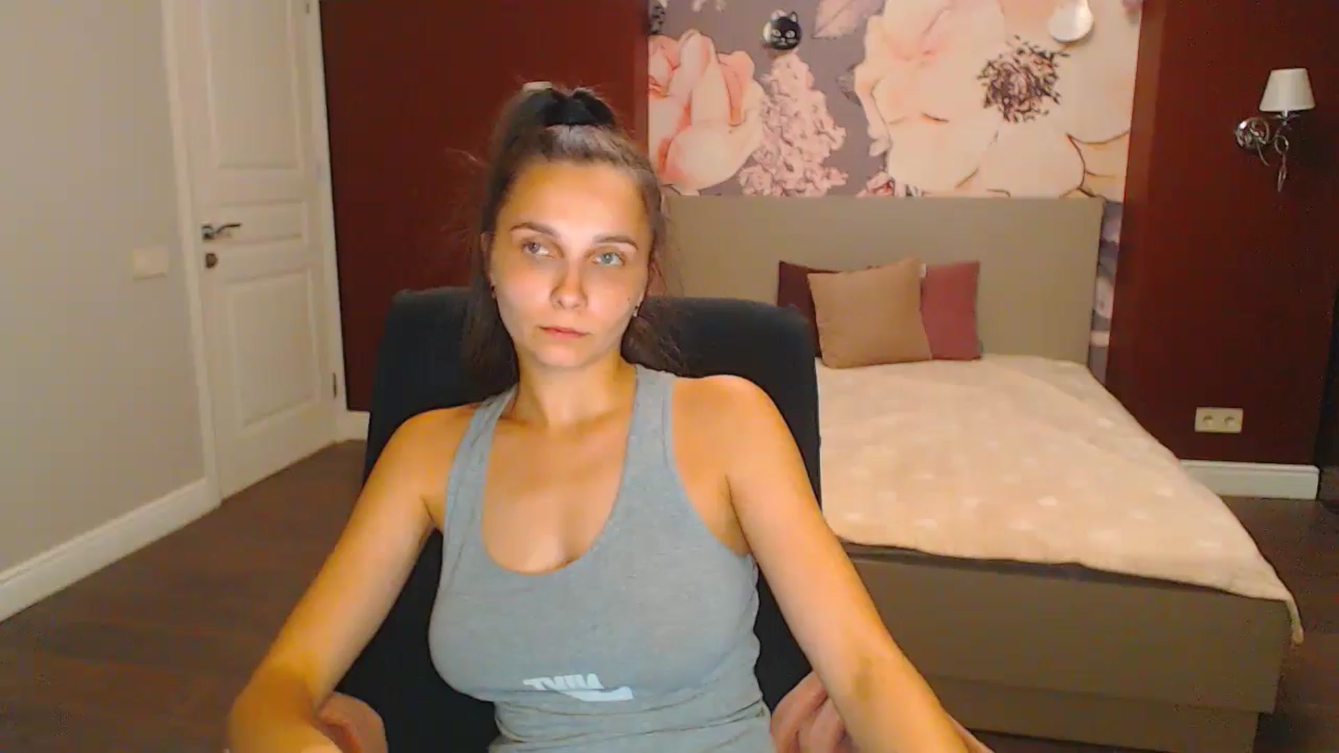 Gallery image thumbnail from Karina_Mils's myfreecams stream on, 08/24/2024, 19:34 image 10 of 20