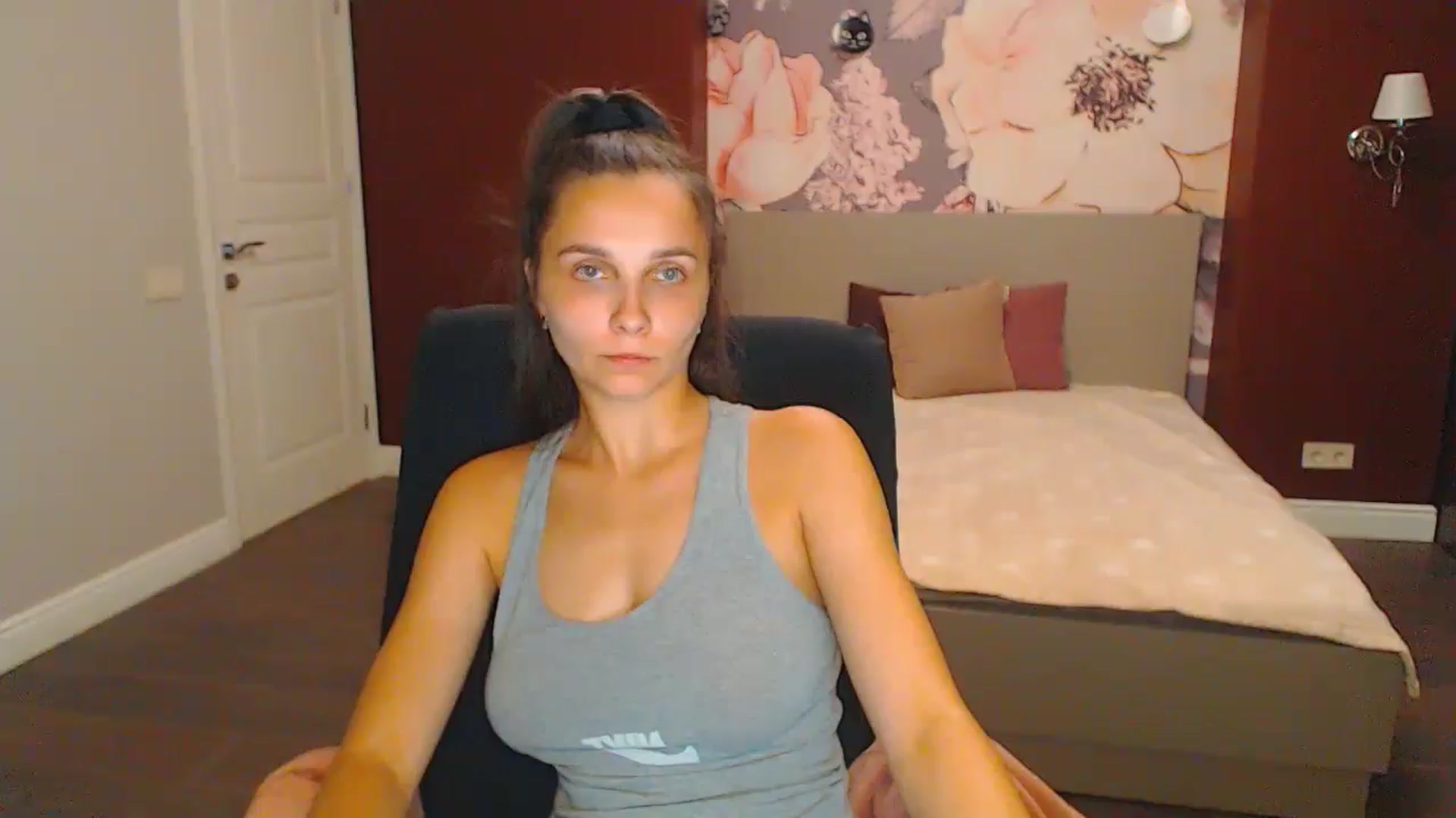 Gallery image thumbnail from Karina_Mils's myfreecams stream on, 08/24/2024, 19:34 image 19 of 20