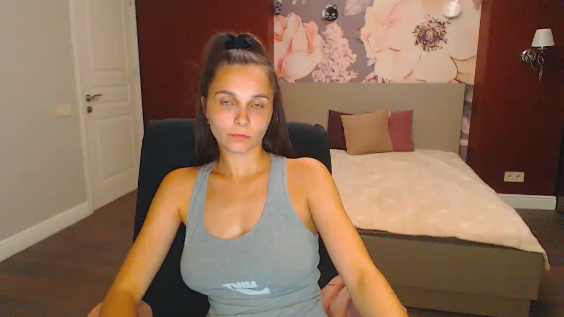 Gallery image thumbnail from Karina_Mils's myfreecams stream on, 08/24/2024, 19:34 image 11 of 20