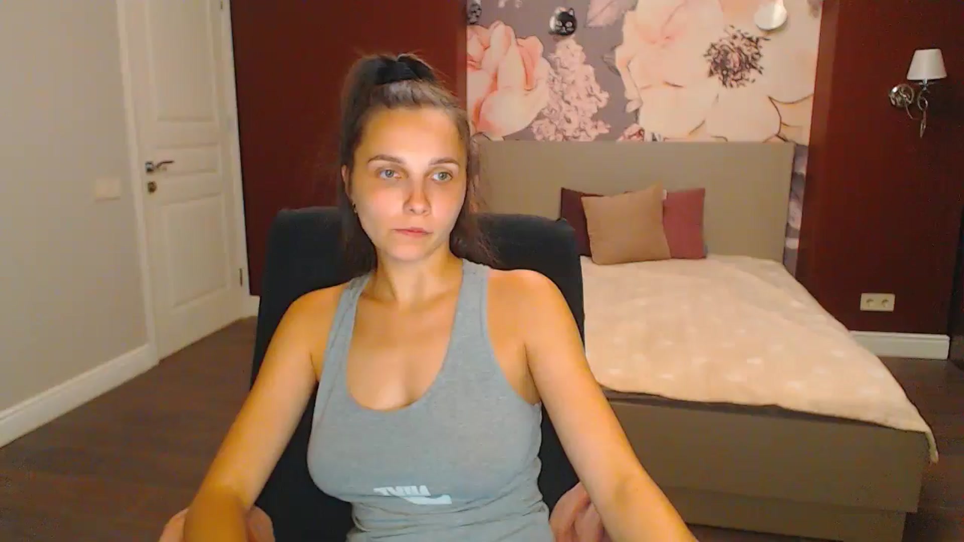 Gallery image thumbnail from Karina_Mils's myfreecams stream on, 08/24/2024, 19:34 image 4 of 20